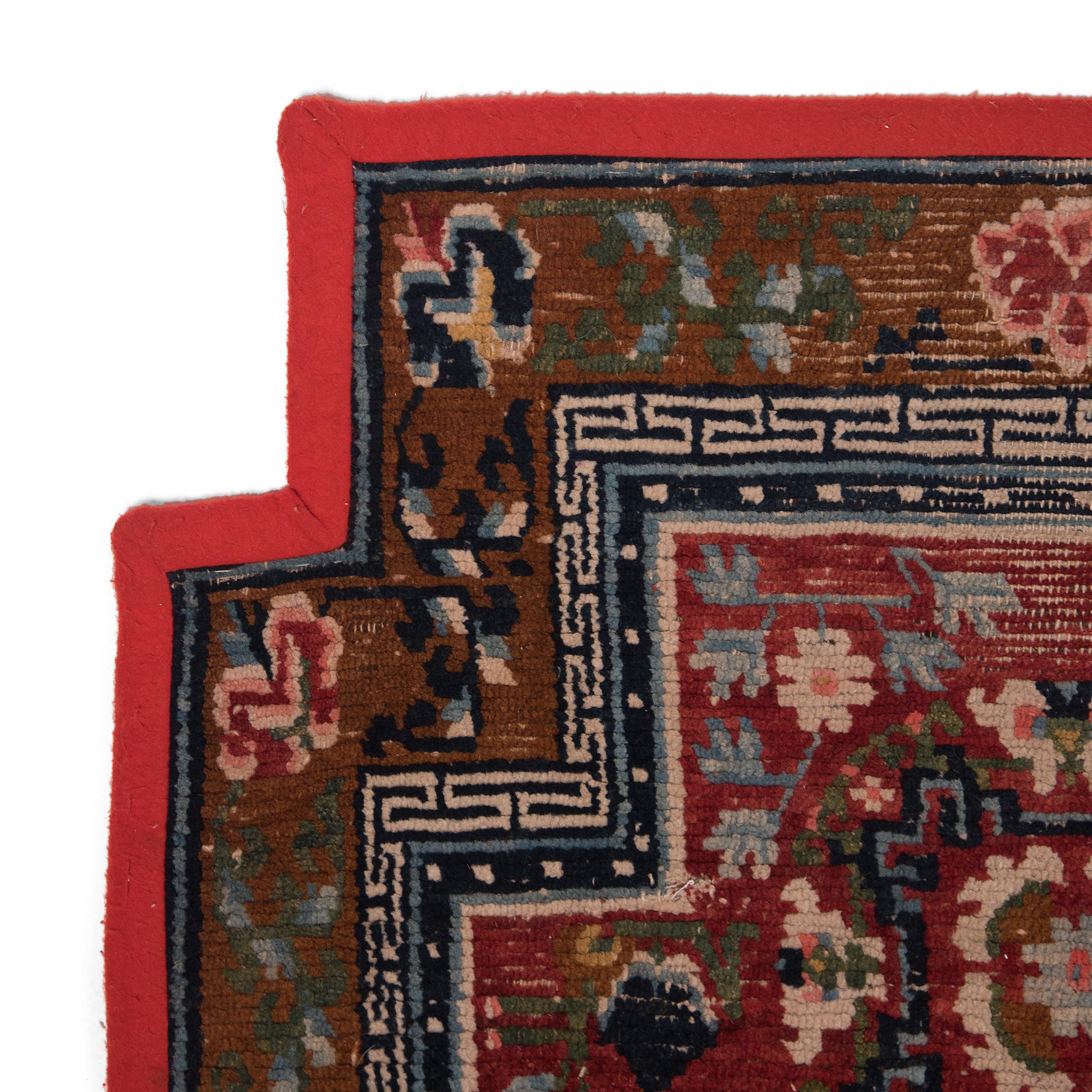 Tibetan Saddle Carpet with Floral Medallions, c. 1900 In Good Condition For Sale In Chicago, IL