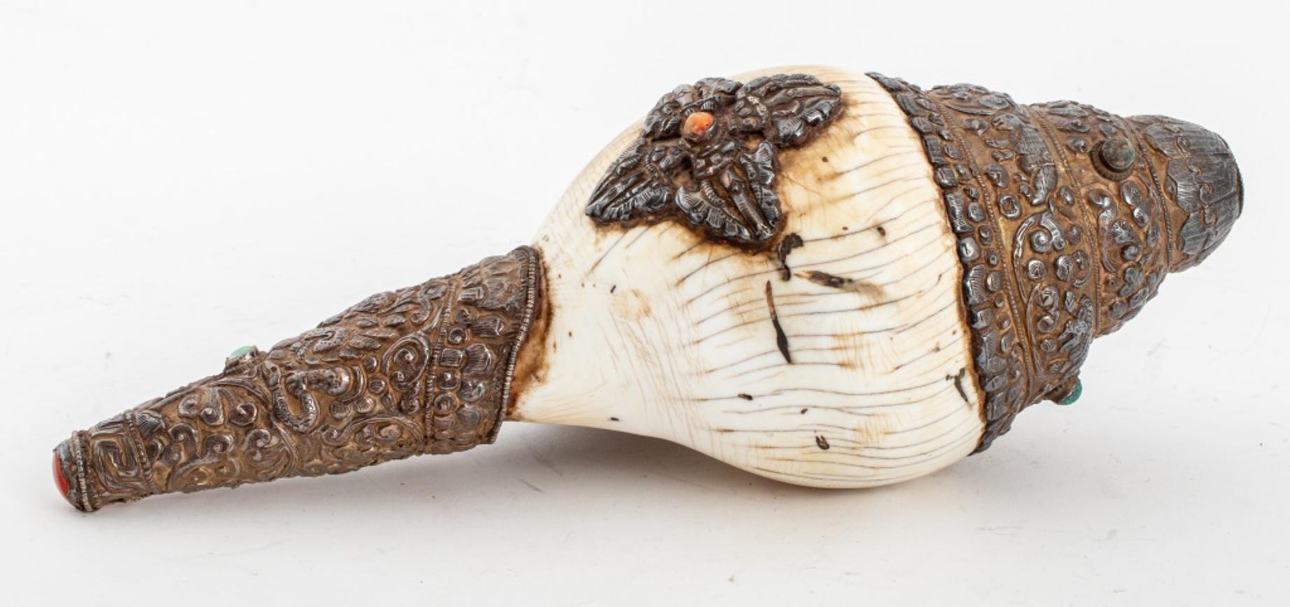 Tibetan Silver Covered Conch Shell Horn, 19th Century 2