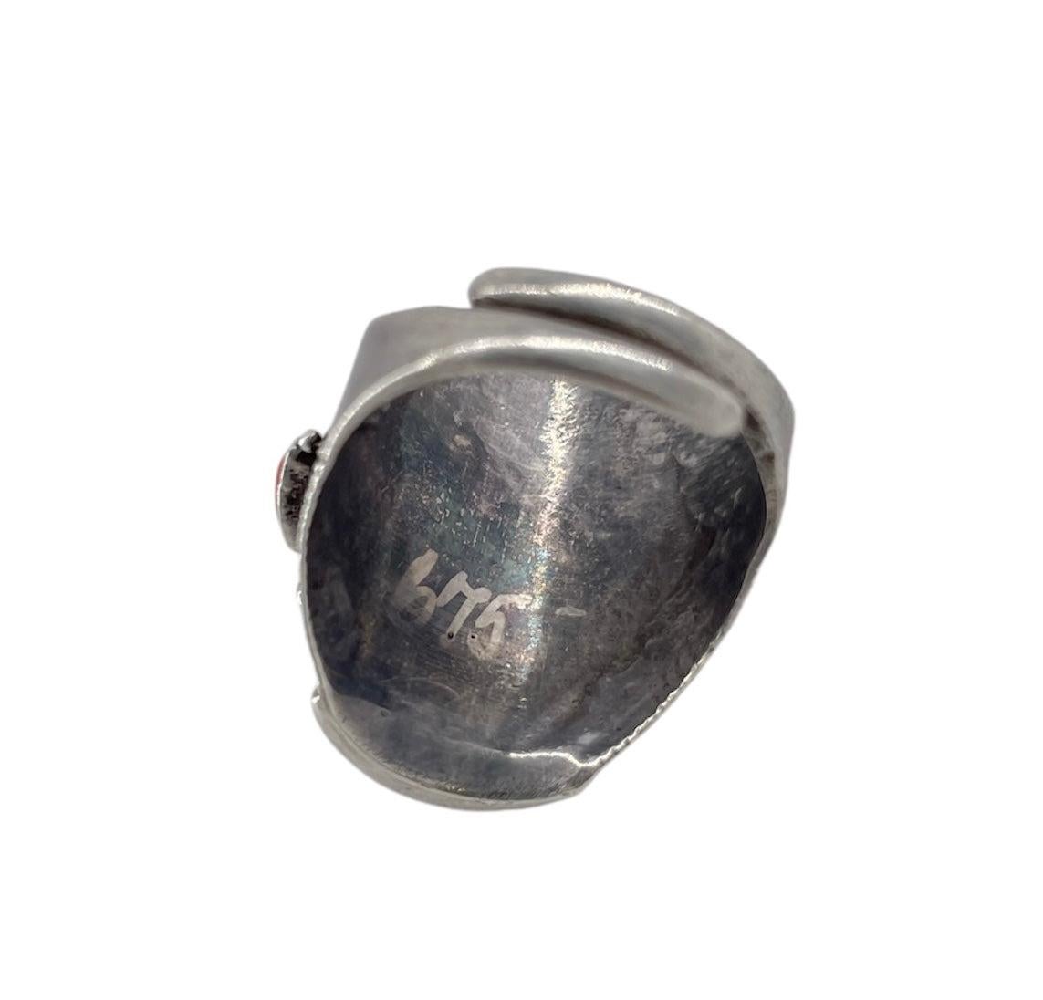 Tibetan Silver Ring with Coral, Adjustable In Good Condition For Sale In Los Angeles, CA