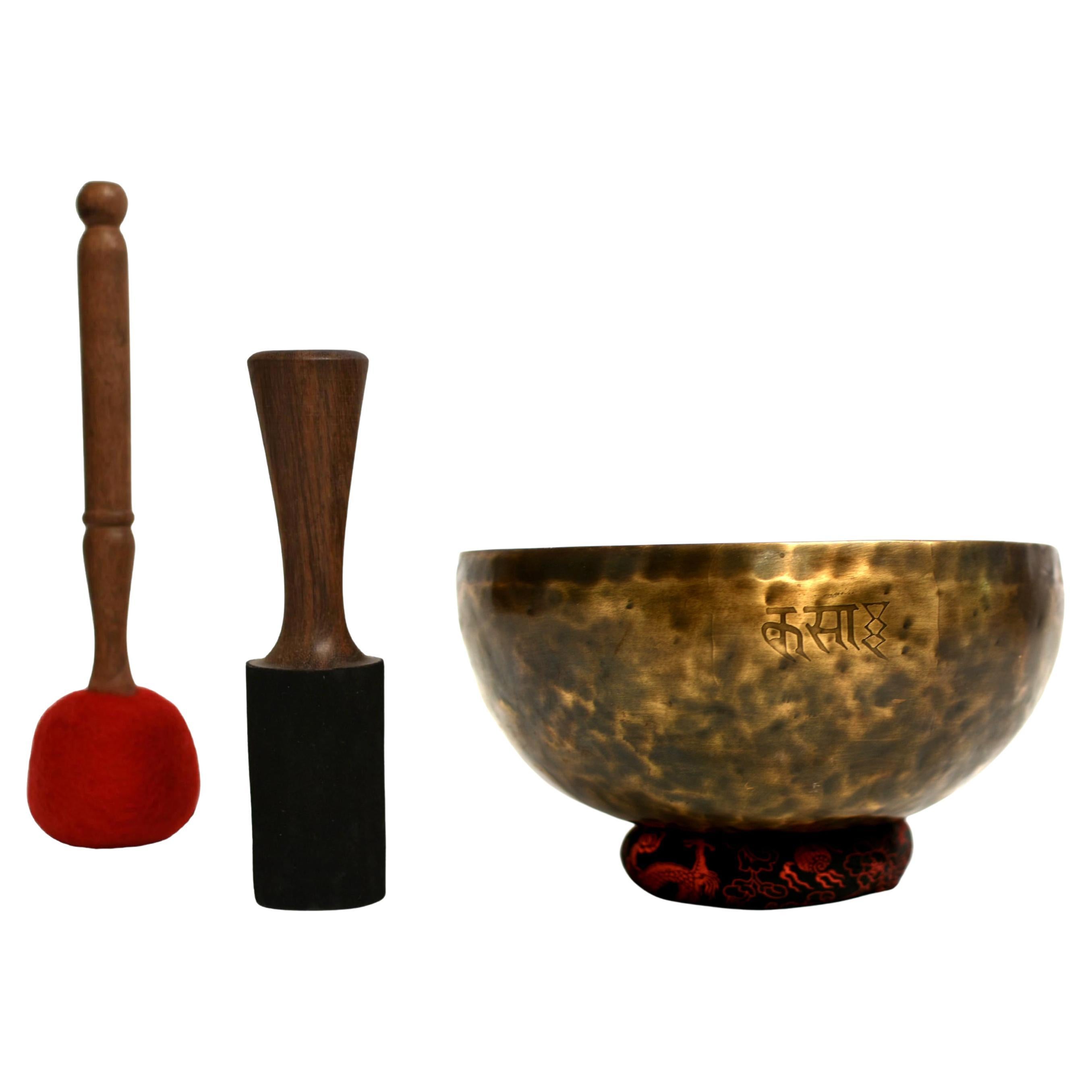 Tibetan Singing Bowl Simple Longevity 9.5" Tone A