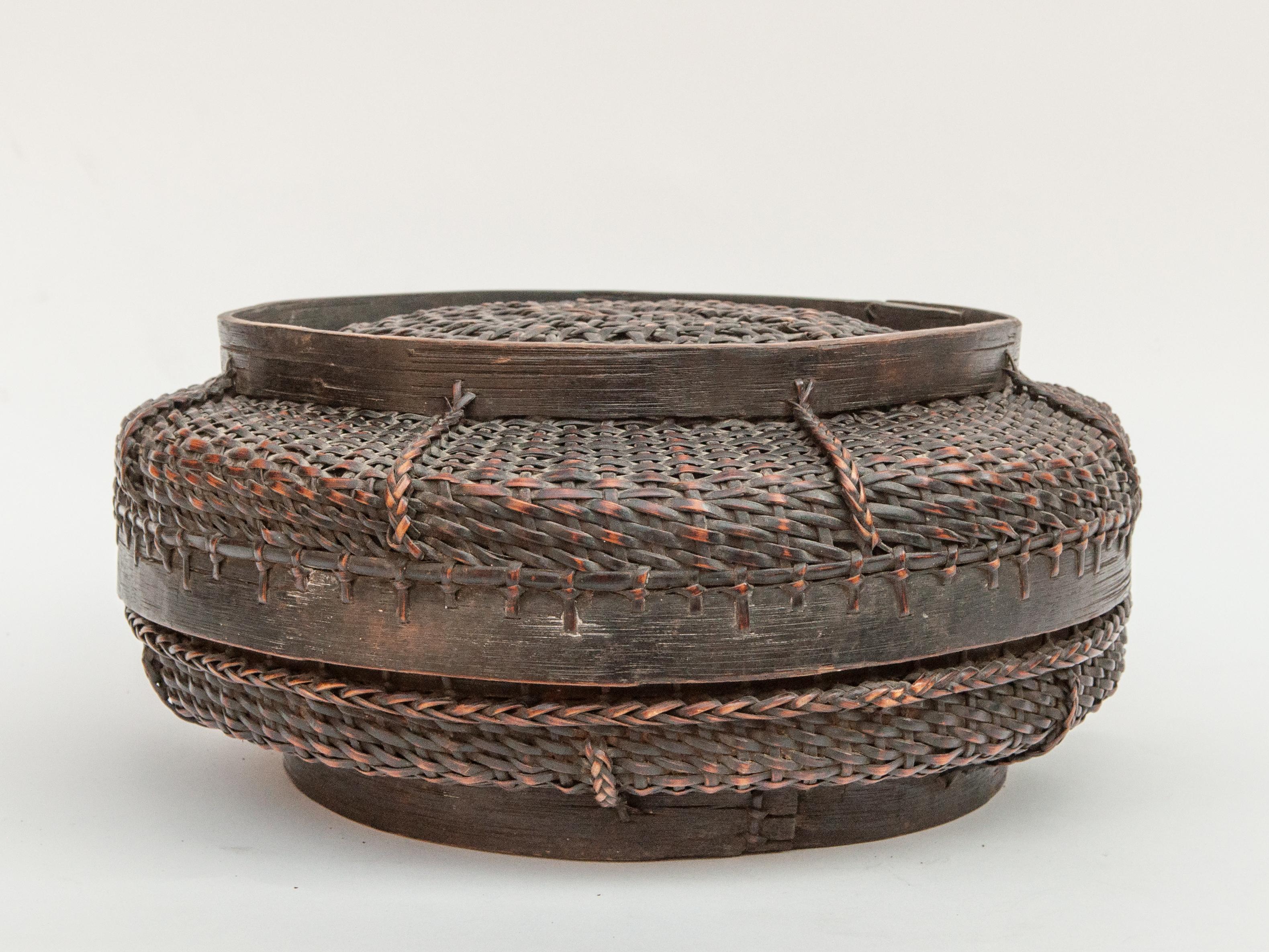 Tibetan Style Tribal Food Basket with Lid from Tibet or Bhutan, Mid-20th Century 1