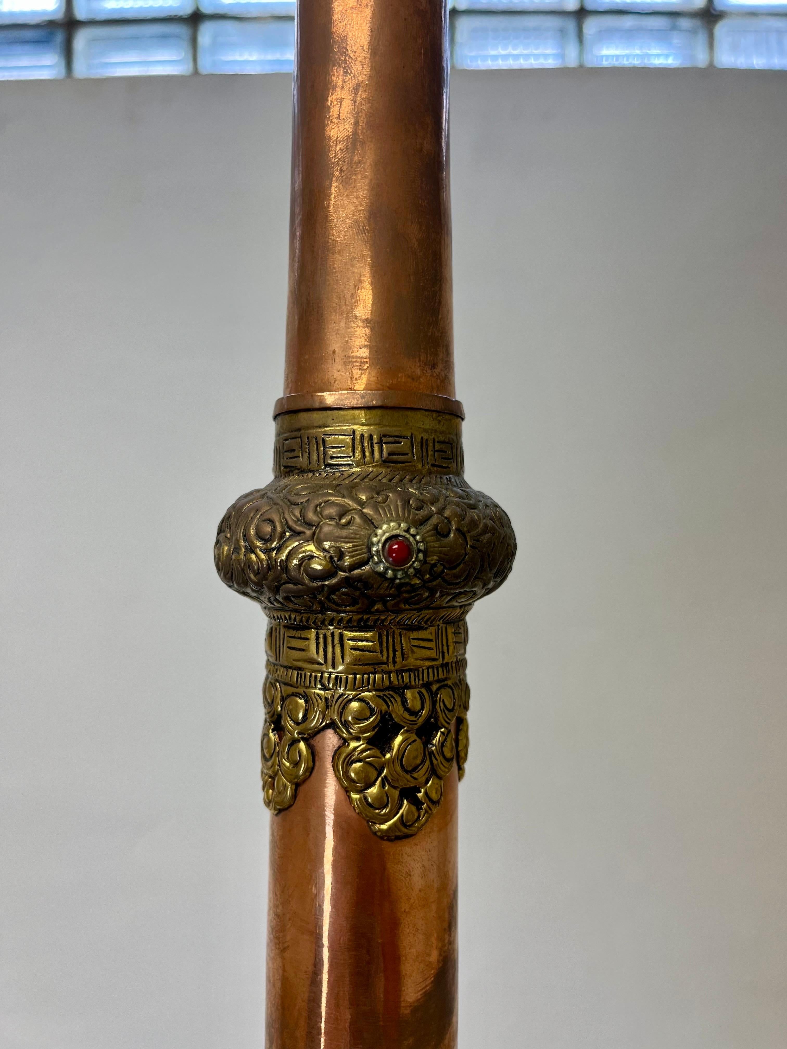 20ième siècle Longue corne tibétaine télescopique Laiton Cuivre Pierres précieuses en vente