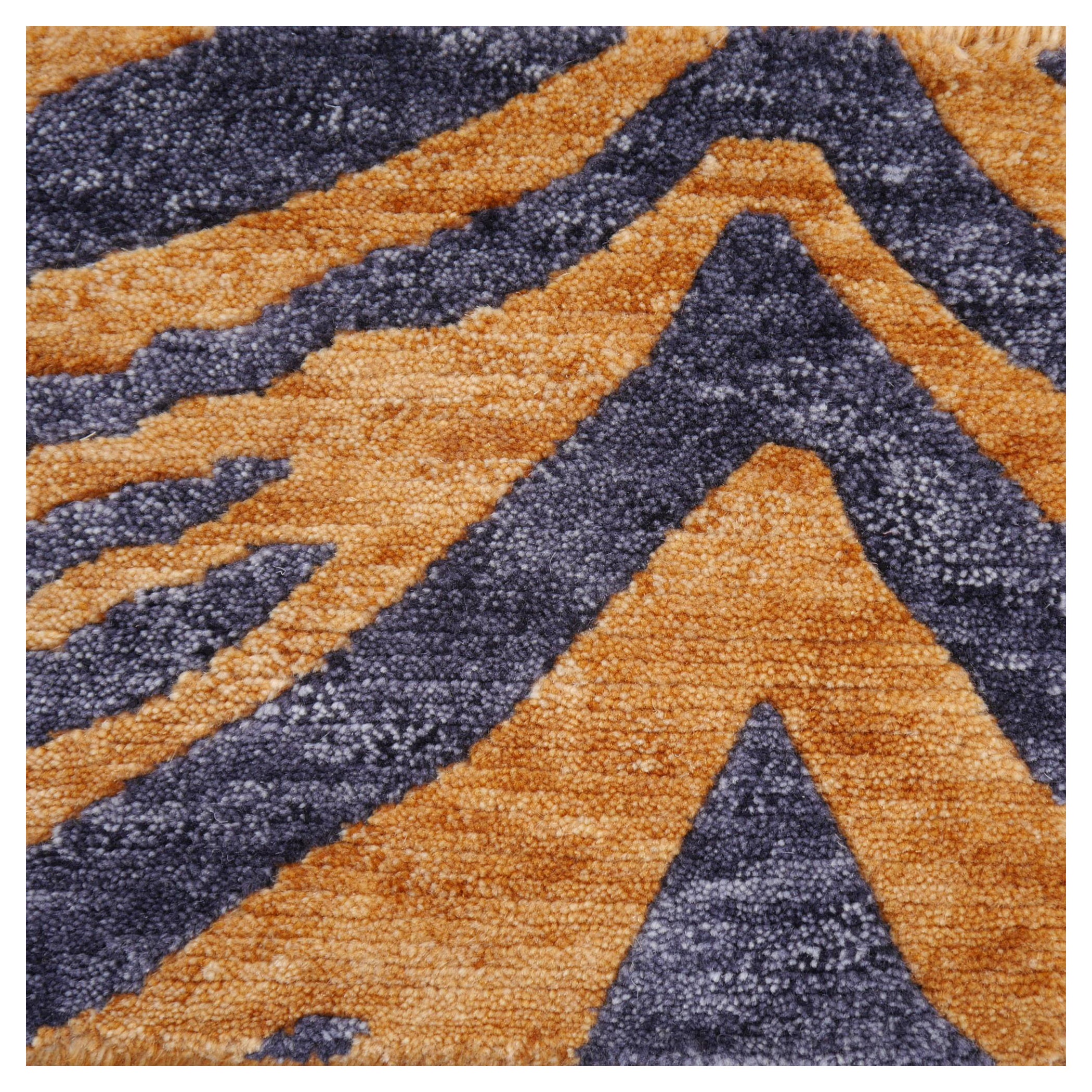 Tibetan Tiger Rug Hand Knotsted In Wool Rust Graphite by Djoharian Collection en vente