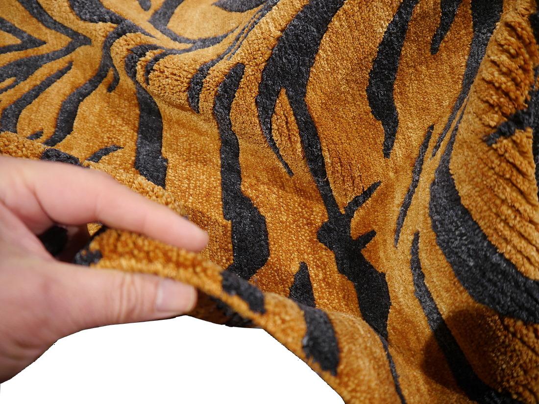 Tibetan Tiger Rug Hand Knotted Wool Rust Silk Graphite by Djoharian Collection For Sale 4