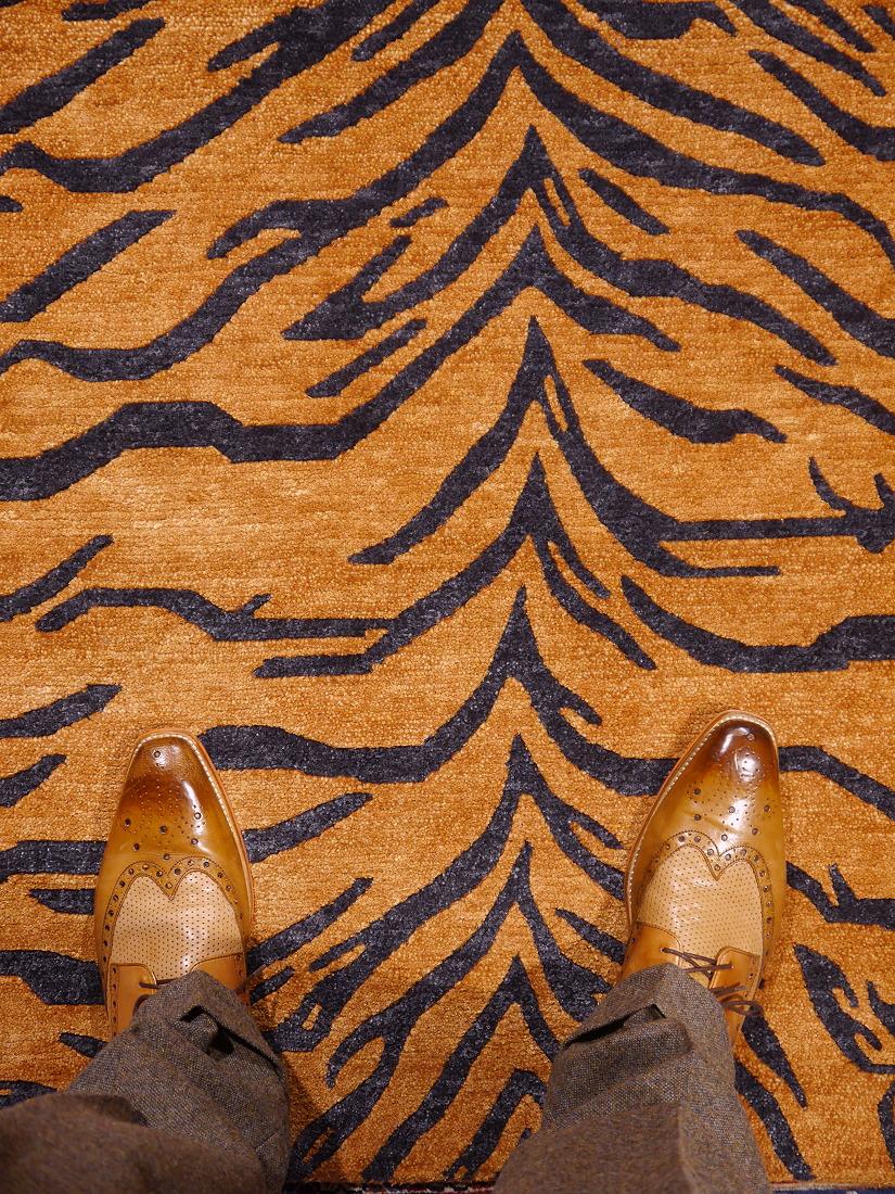 Tibetan Tiger Rug Hand Knotted Wool Rust Silk Graphite by Djoharian Collection For Sale 6