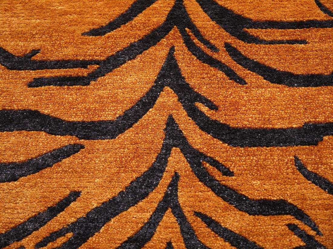 Tibetan Tiger Rug Hand Knotted Wool Rust Silk Graphite by Djoharian Collection For Sale 10