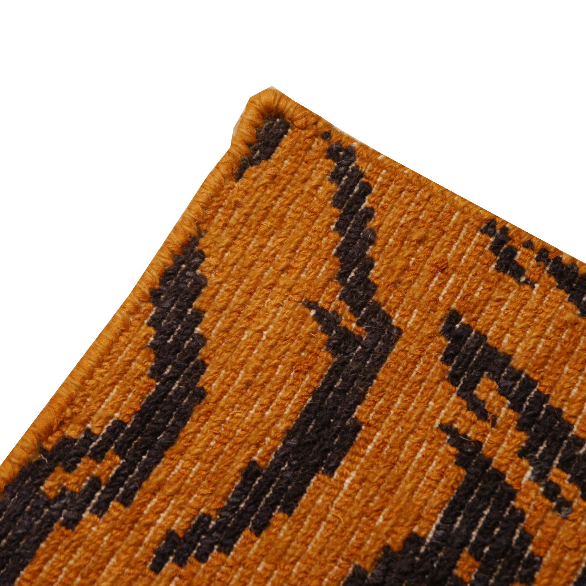 Tibetan Tiger Rug Hand Knotted Wool Rust Silk Graphite by Djoharian Collection In New Condition For Sale In Lohr, Bavaria, DE