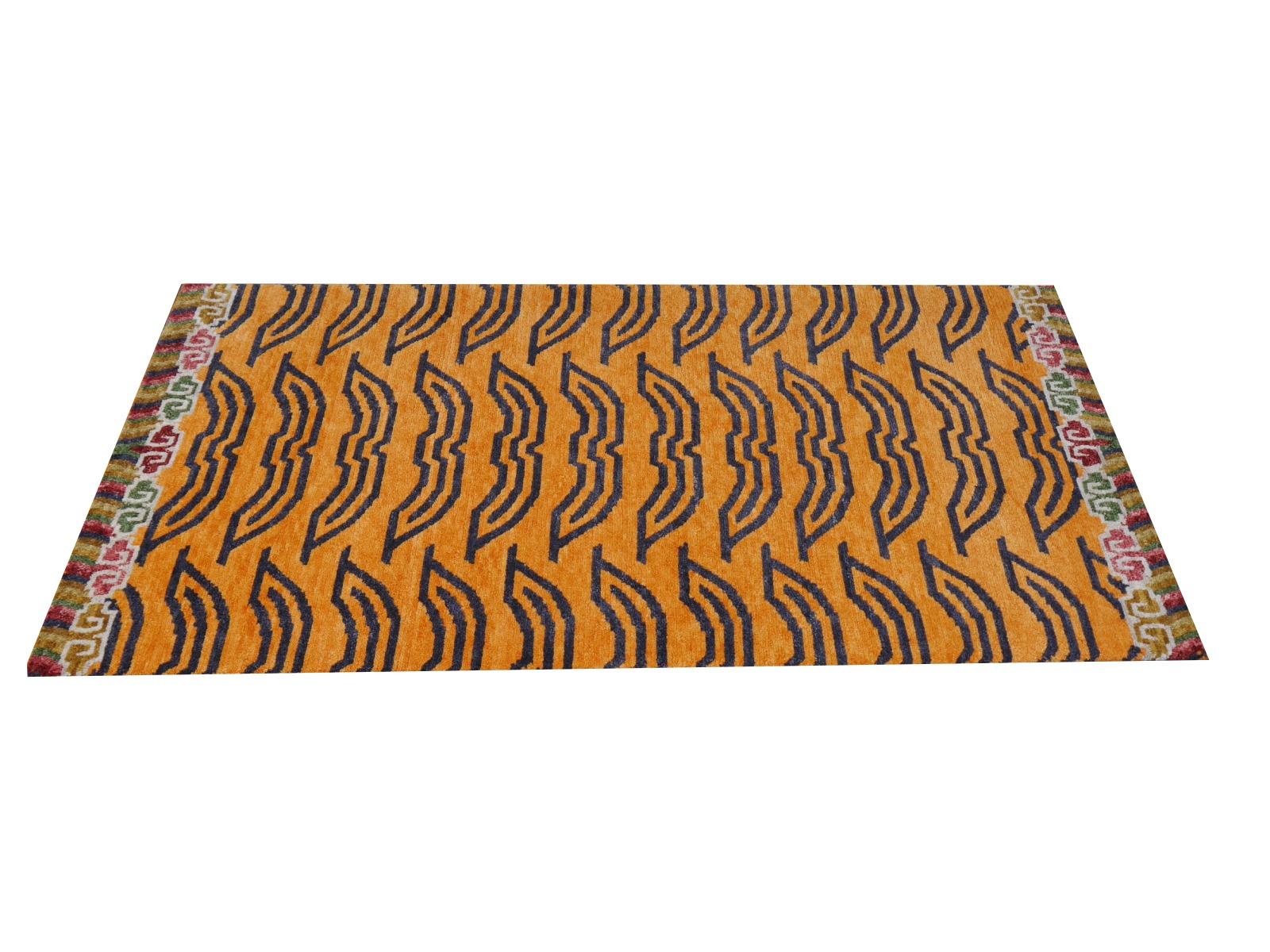 Tibetischer Tigerteppich aus reiner Wolle, handgeknüpft von Djoharian Kollektion, antikes Design (Handgeknüpft) im Angebot