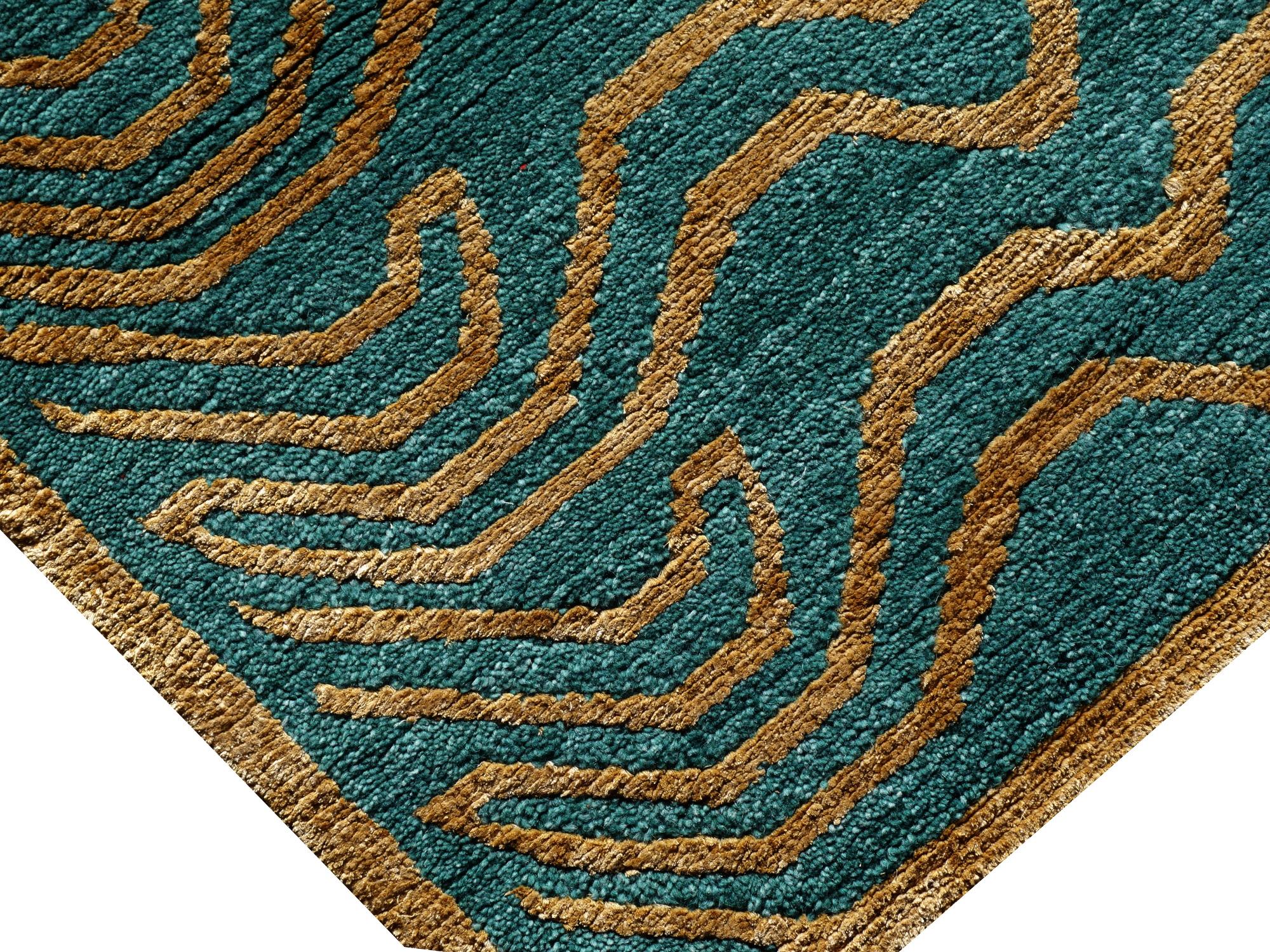 Népalais Tapis tibétain vert laine or soie nouée à la main par Djoharian Collection en vente