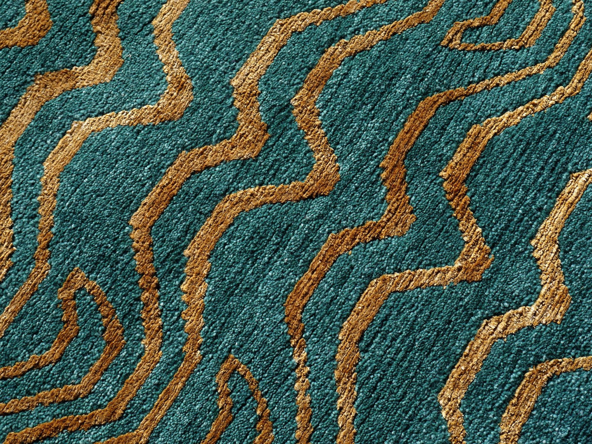 Alfombra Tibetana Tigre Verde Nepal Lana Oro Seda Anudada a Mano Colección Djoharian en Nuevo estado para la venta en Lohr, Bavaria, DE