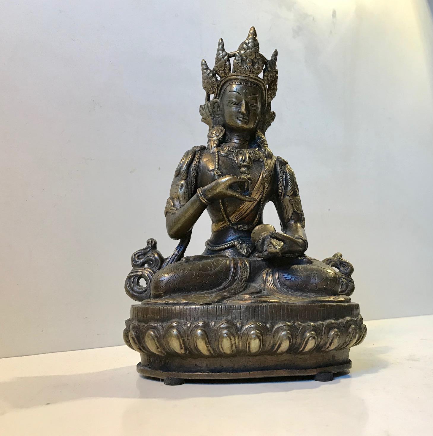 Tibetan Vajrasattva Buddha in Bronze, 19th Century For Sale 1
