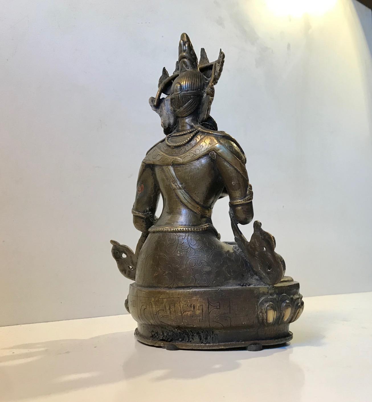 Tibetischer Vajrasattva-Buddha in Bronze, 19. Jahrhundert im Angebot 4