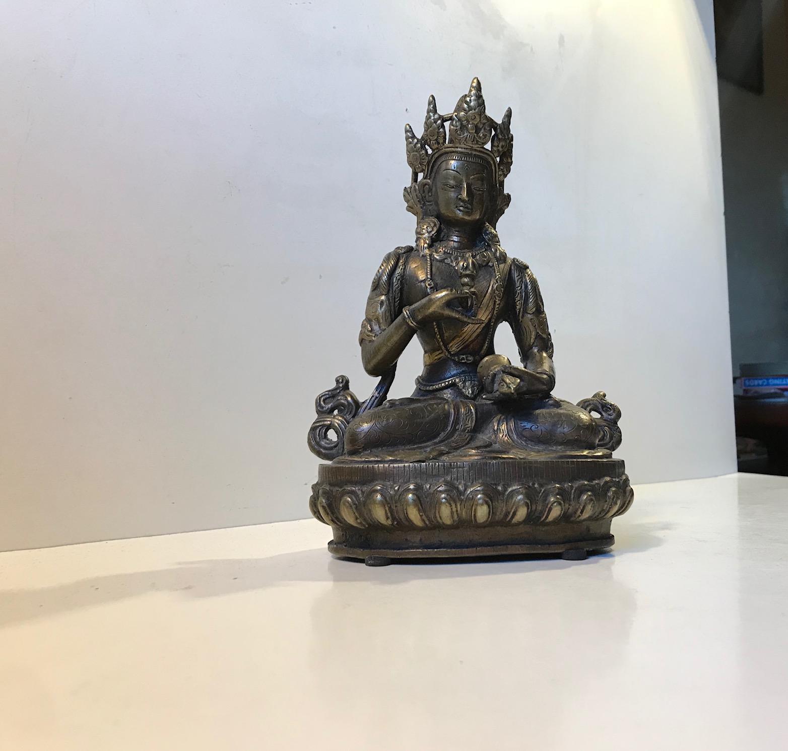 Tibetischer Vajrasattva-Buddha in Bronze, 19. Jahrhundert im Angebot 6