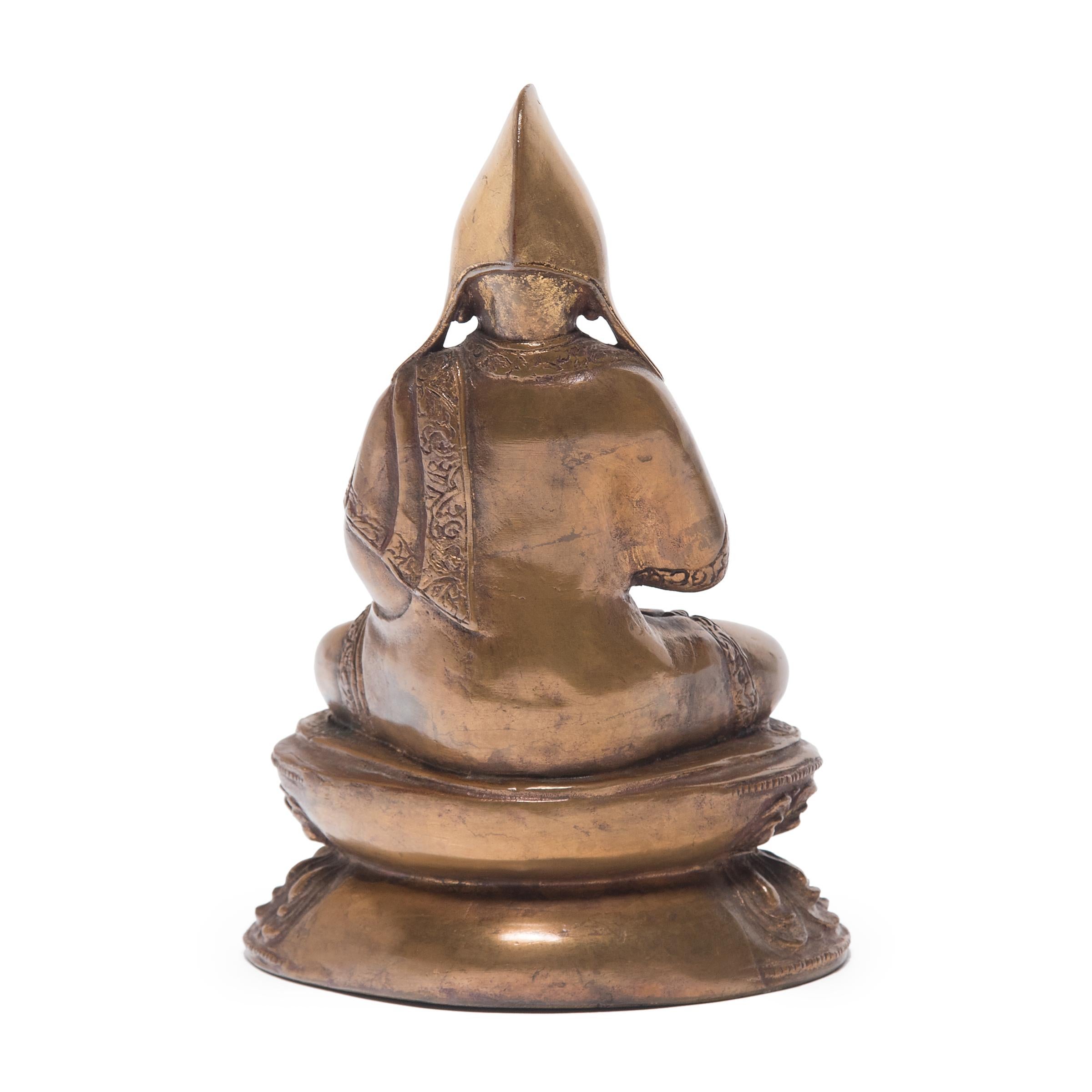Tibeto-Chinese Seated Lama Figure, c. 1900 In Good Condition For Sale In Chicago, IL