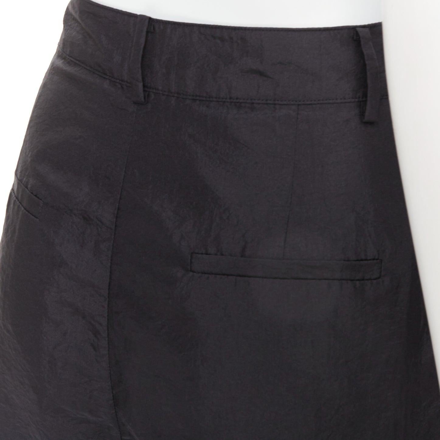 Tibi - Pantalon large cargo à poches en nylon noir à effet froissé US6 M en vente 2