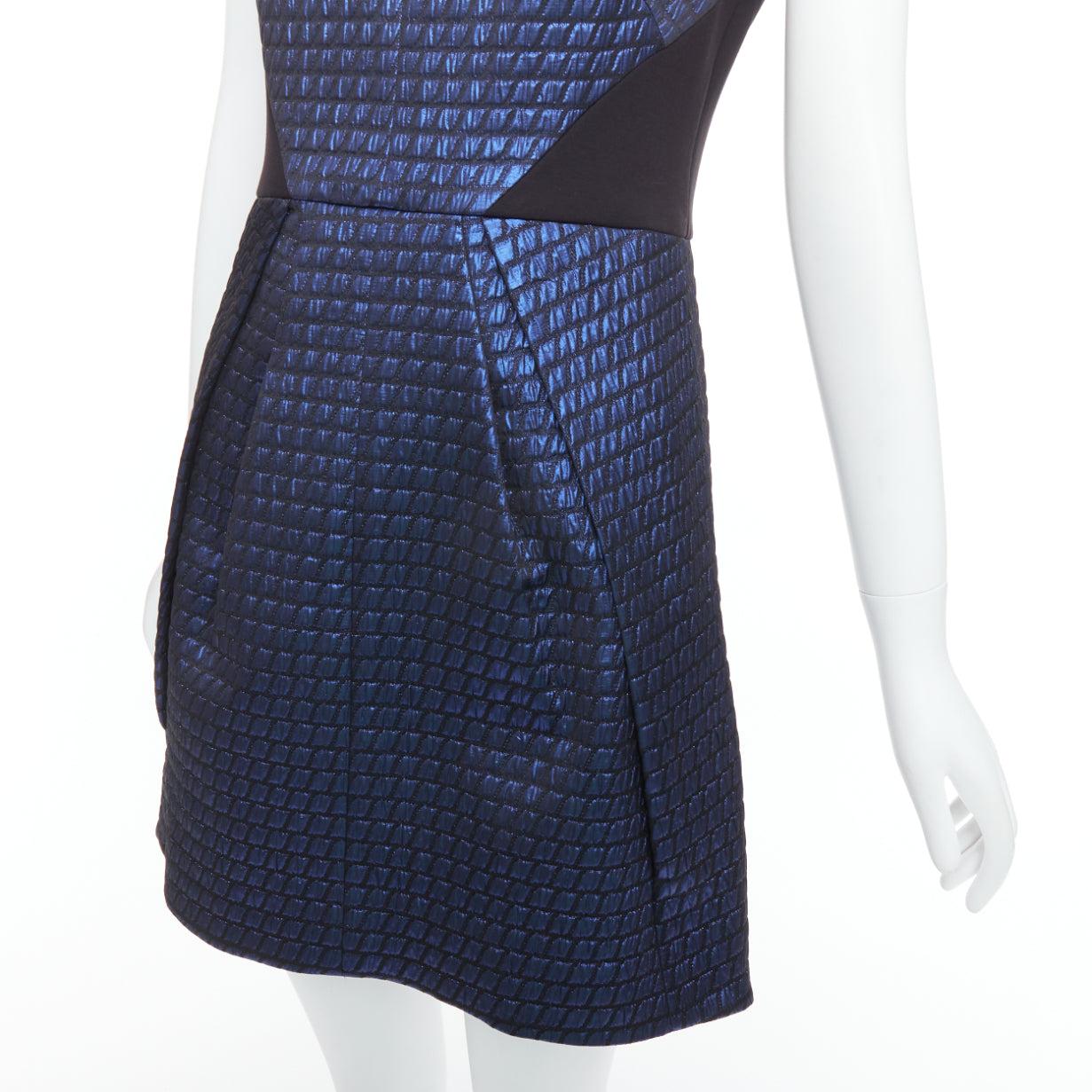 TIBI blue black quilted lurex jacquard V-neck mini dress US6 M
Reference: WECN/A00067
Brand: Tibi
Material: Polyester, Blend
Color: Black, Blue
Pattern: Solid
Closure: Zip
Lining: Black Fabric
Extra Details: Back zip.
Made in: