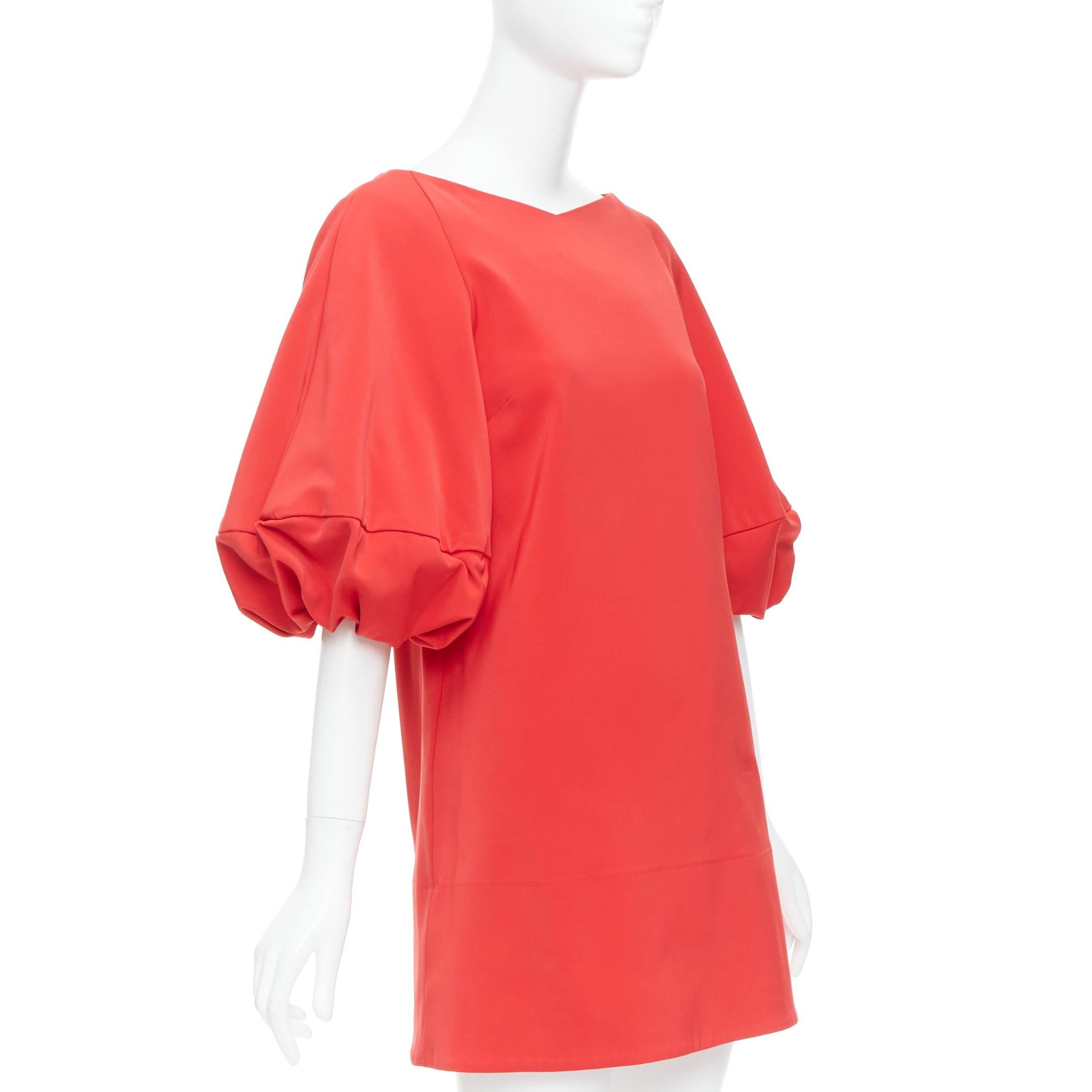 TIBI mini vestido satinado rojo de media manga con corte en V en la espalda US2 S Rojo en venta