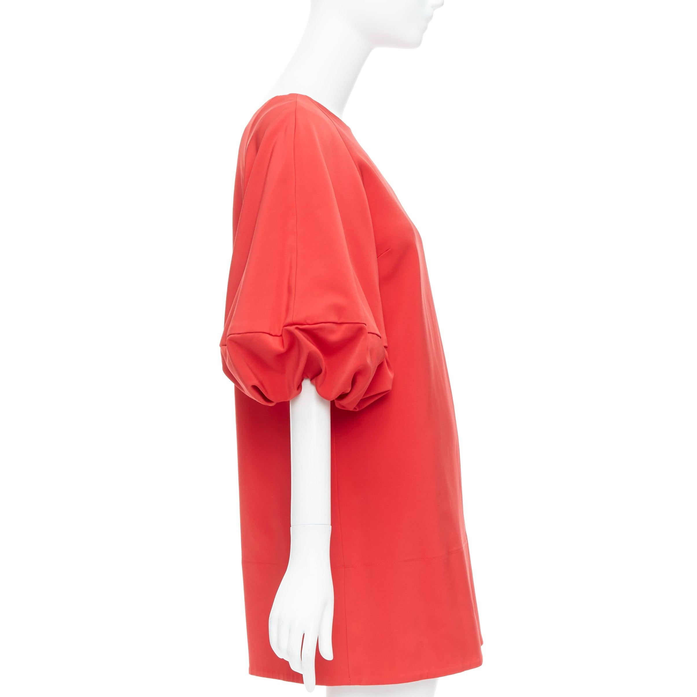 TIBI mini vestido satinado rojo de media manga con corte en V en la espalda US2 S en Excelente estado para la venta en Hong Kong, NT