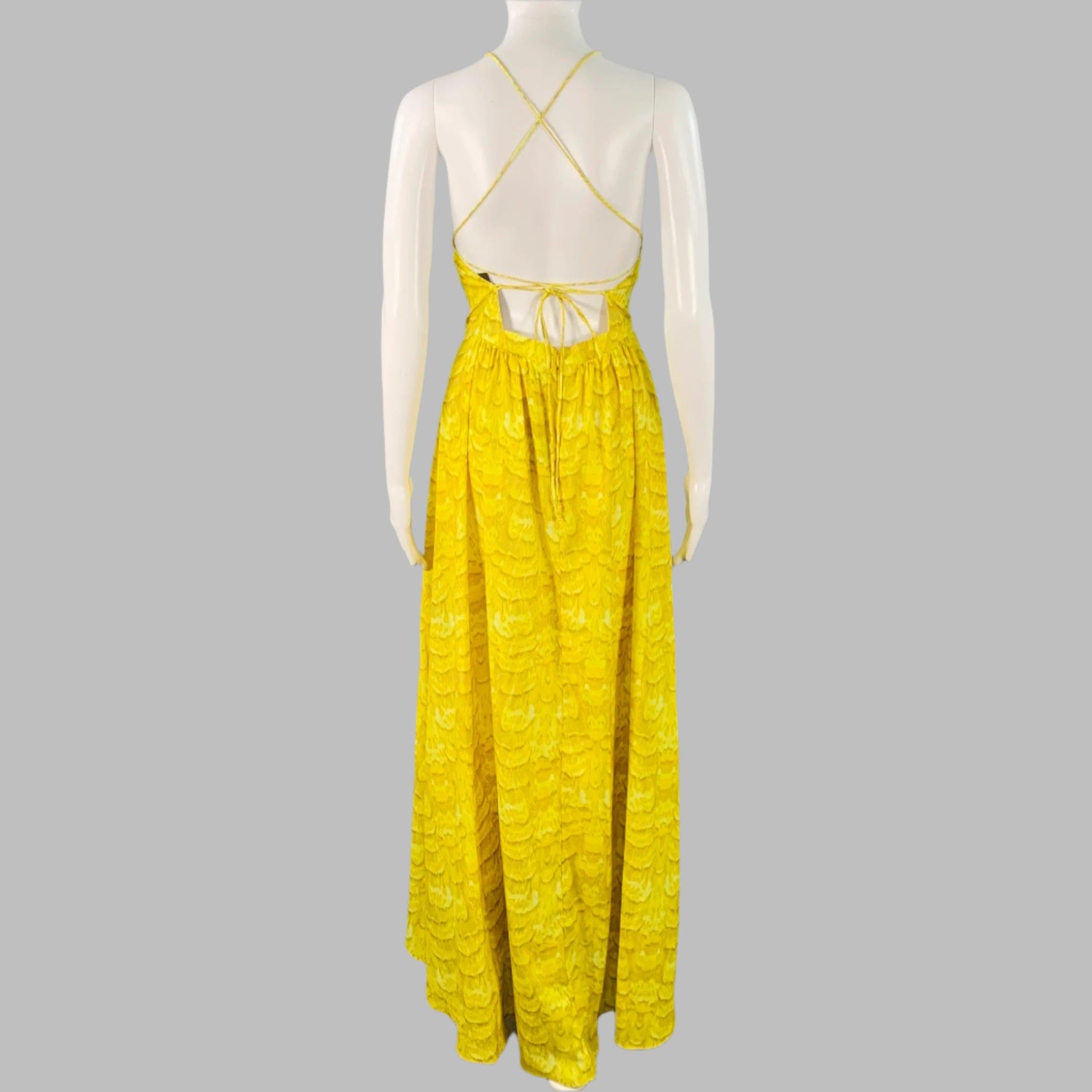 Tibi Size 2 Yellow Brown Polyester Print Halter Dress (robe dos nu) Excellent état - En vente à San Francisco, CA