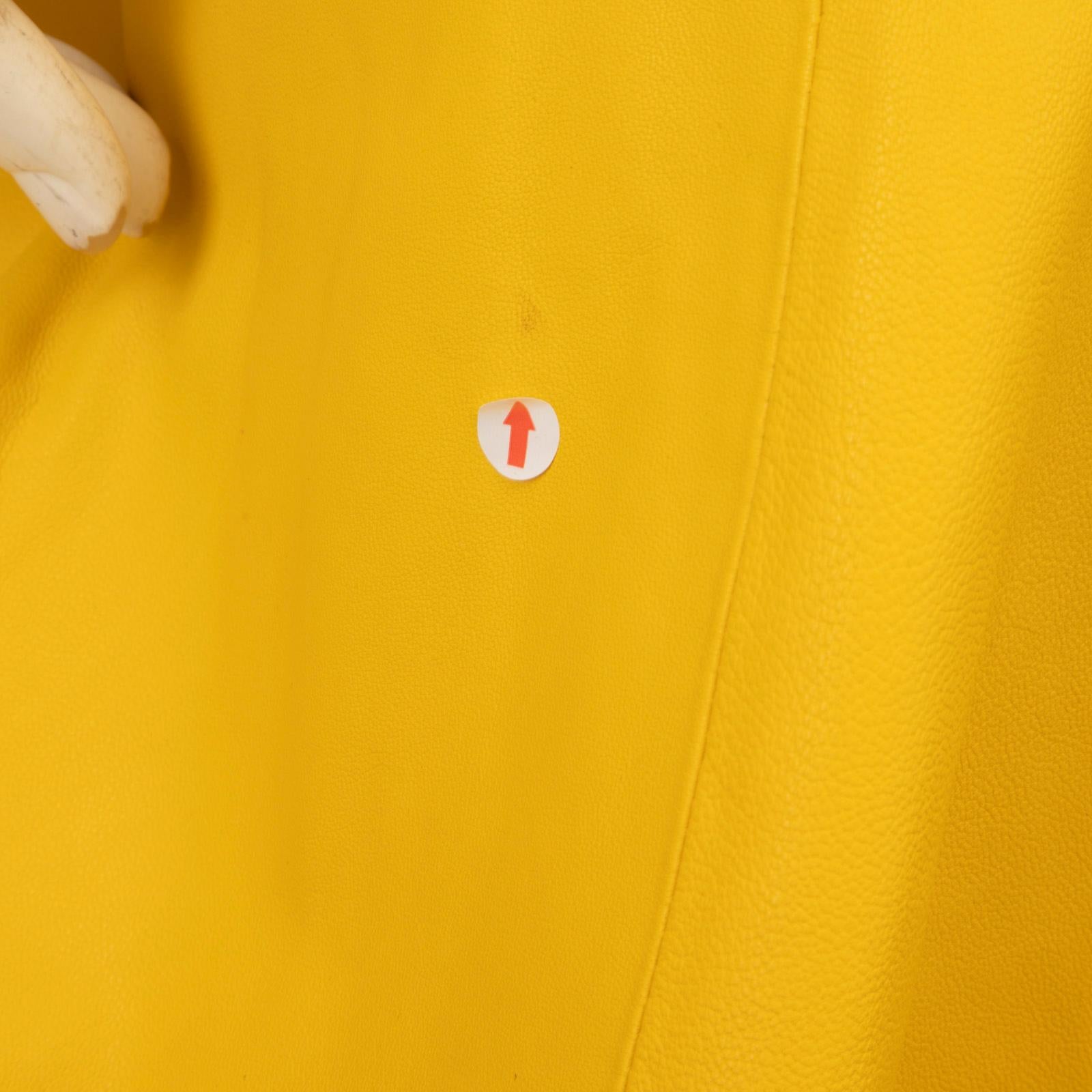 Tibi Falda Midi Asimétrica Piel Amarilla Talla L en venta 3