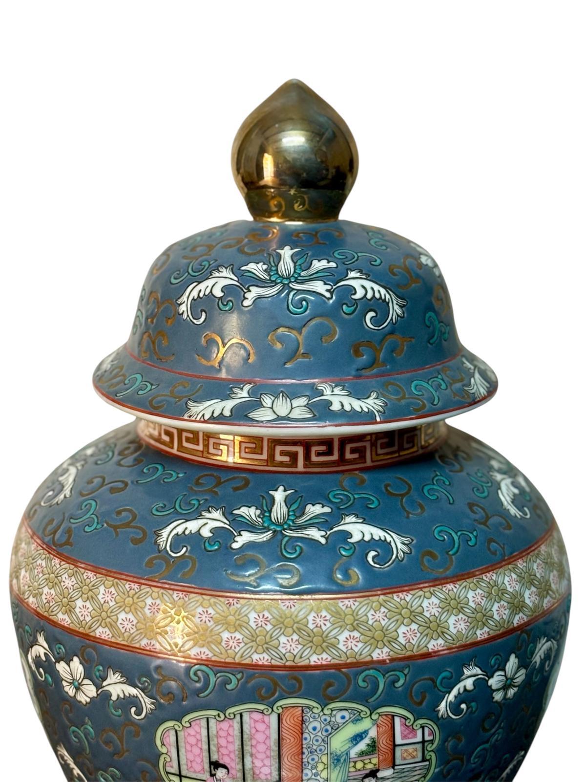 Tibor oriental de porcelaine esmaltada policromada en vente 1