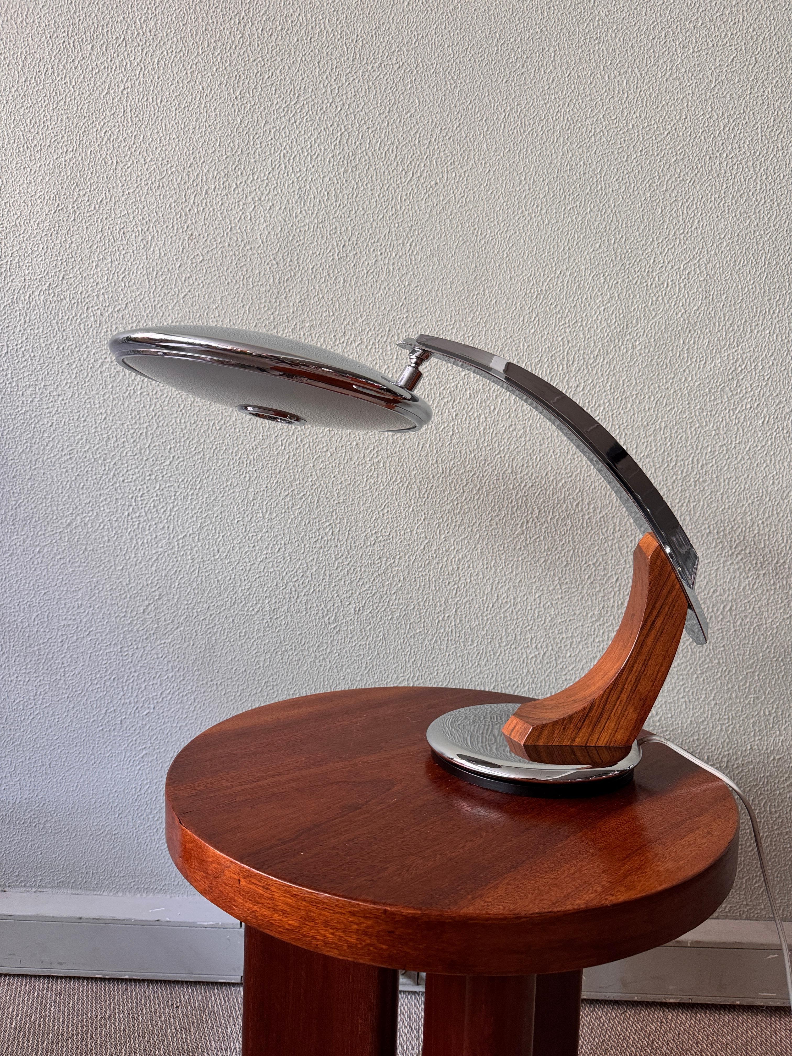 This exceptional desk lamp—unofficially dubbed the Tiburón (Spanish for 