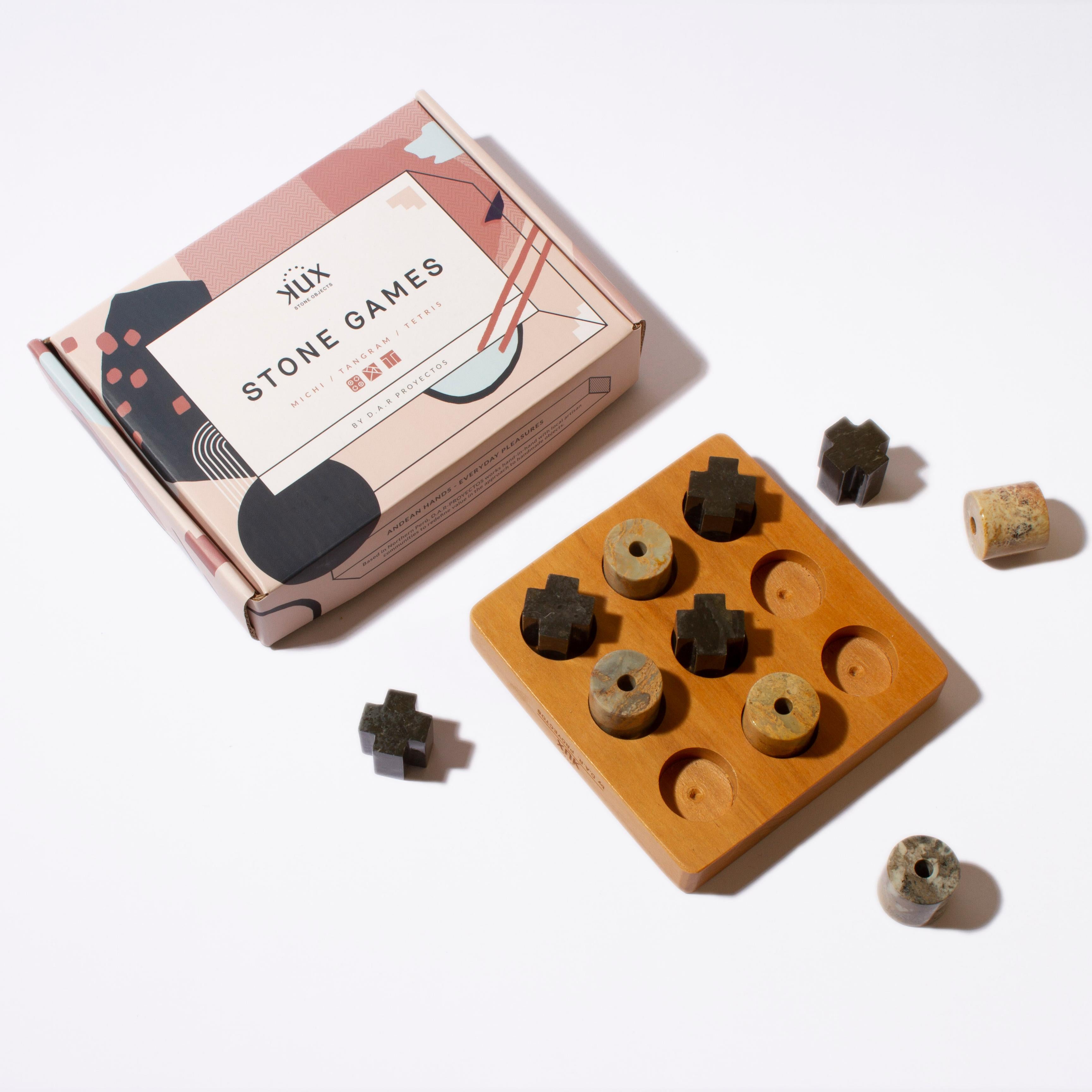Intagliato Gioco di puzzle di pietre preziose Tic Tac Tac in vendita