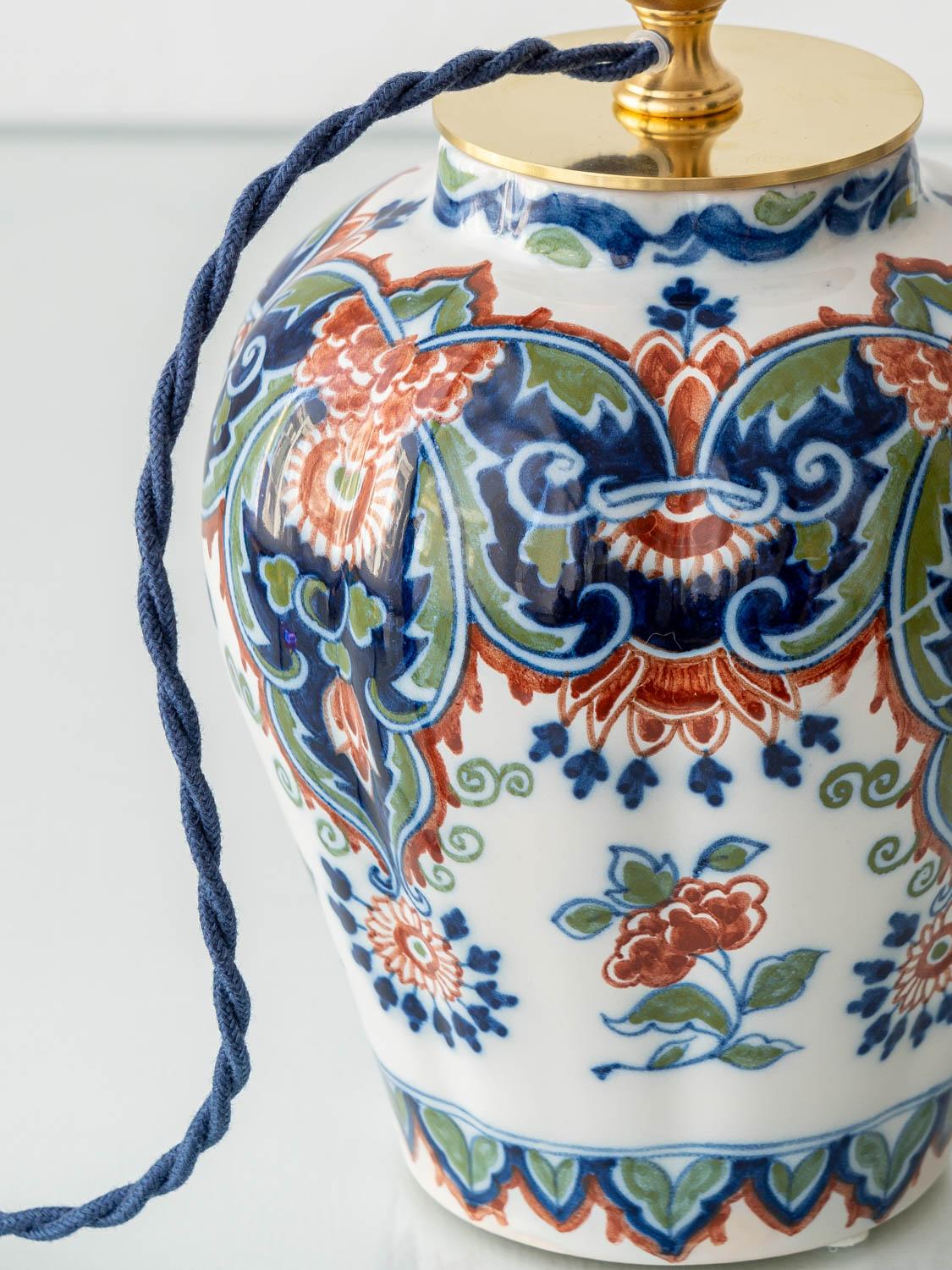 Lámparas de Chinoiserie Tichelaar Makkum Delft (1940-60) Nuevas pantallas de terciopelo verde Hecho a mano en venta