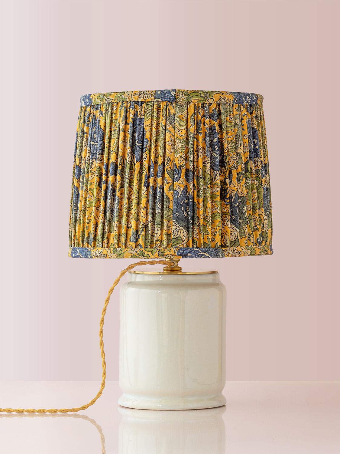 Brass Tichelaar Makkum Delft Tobacco Jar Table Lamp, New Pleated Silk Shade, 1948-1979 For Sale