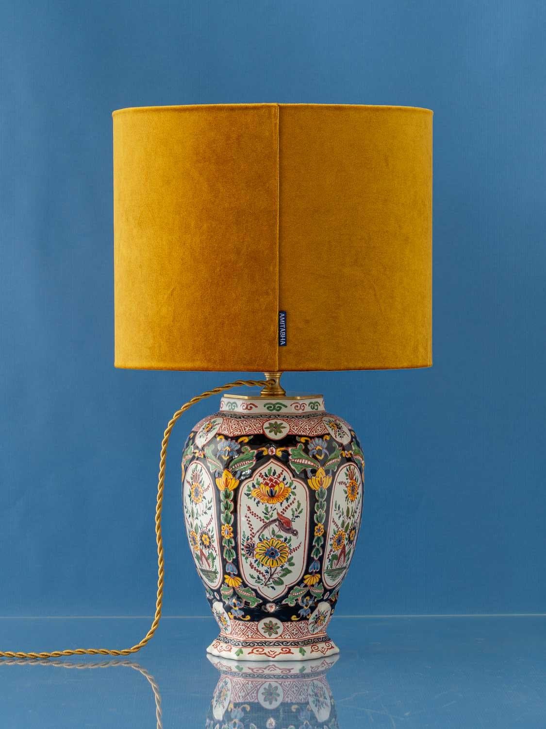 Tichelaar Makkum Hexagonal Delft Chinoiserie Lamp, New Velvet Shade (1948-1979) For Sale 1