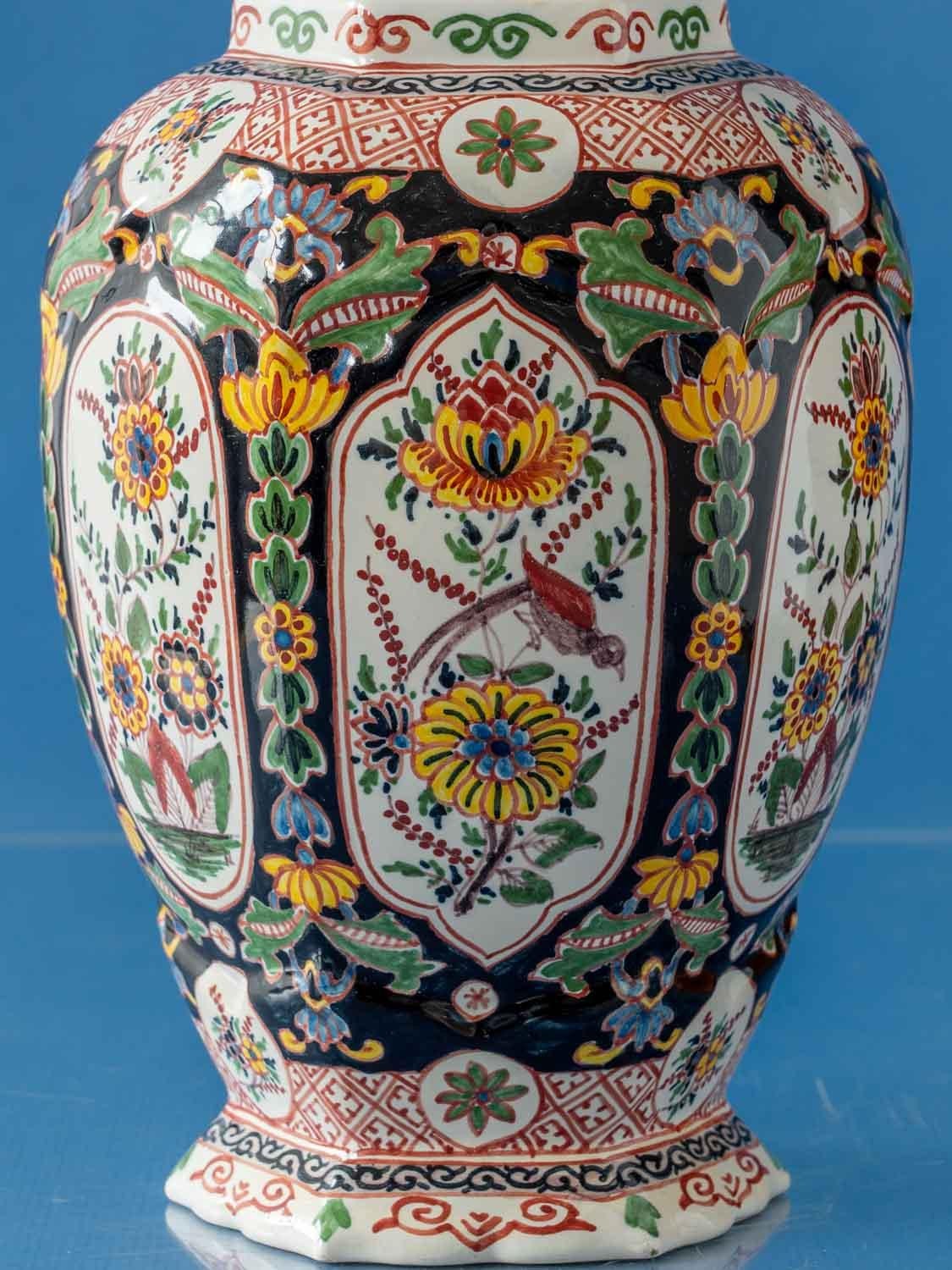 Tichelaar Makkum Hexagonal Delft Chinoiserie Lamp, New Velvet Shade (1948-1979) 2