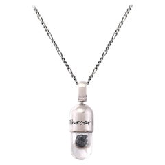 Tichu Blue Sapphire Throat Chakra Pendant 
Chain in 925 Silver 
Crystal (sil)