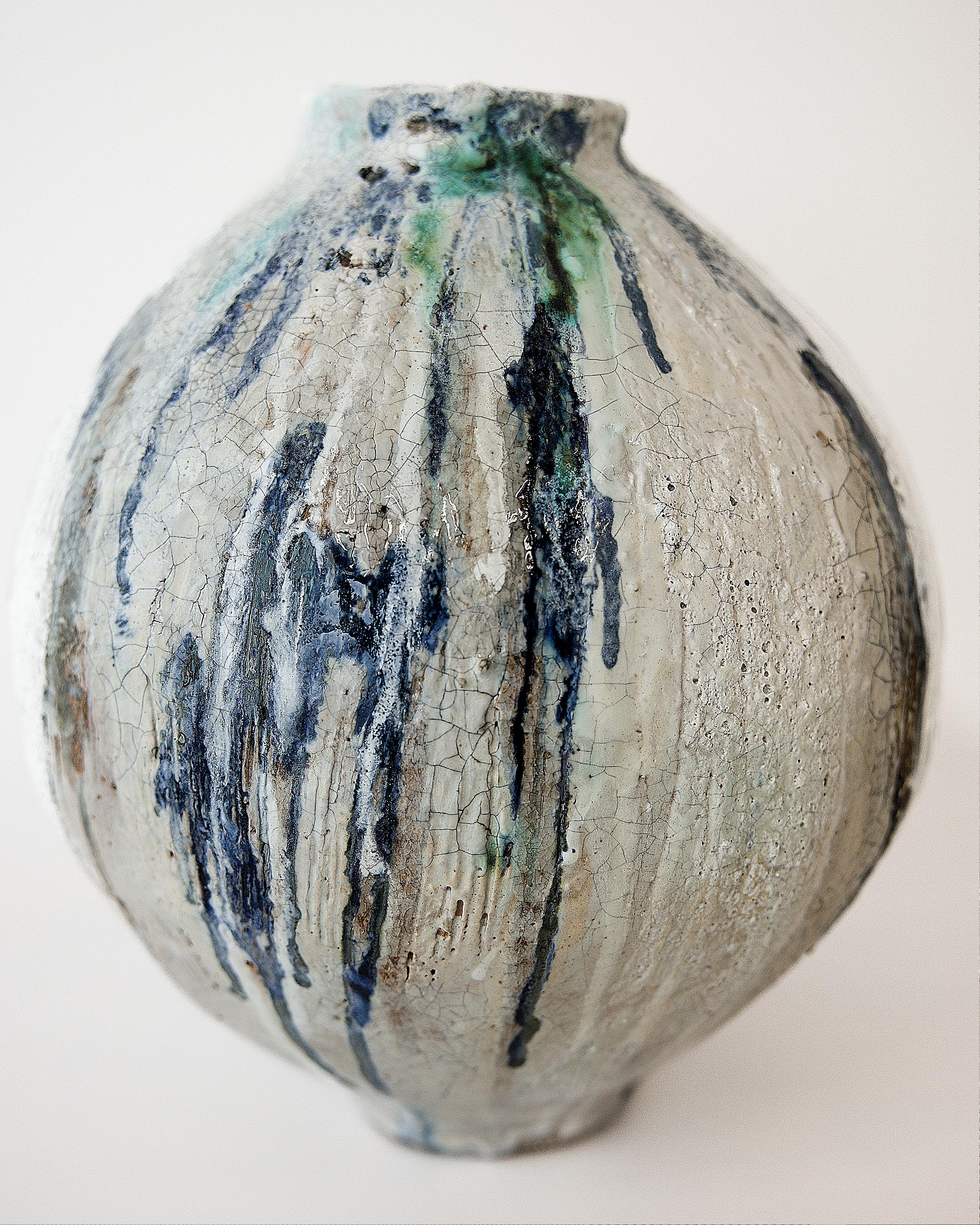 Ceramic Tidal Moon Jar Vase For Sale