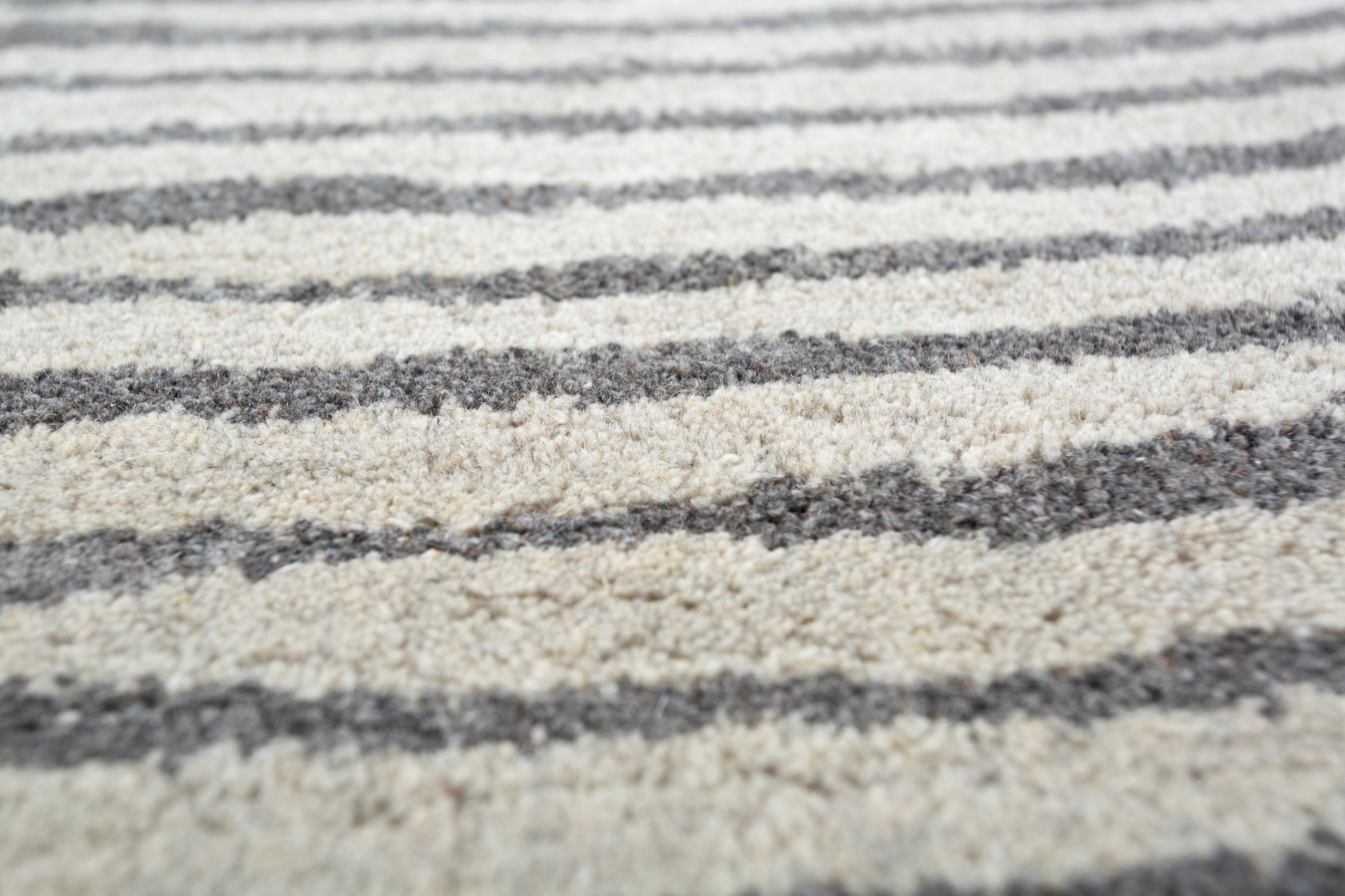 Tidal Trance Pizarra Carbón y Blanco Natural 240x300 cm Alfombra Tejida a Mano Indio en venta
