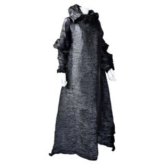 Tidal Wave Langes Kleid von Issey Miyak aus plissiertem Polyester Herbst 1992