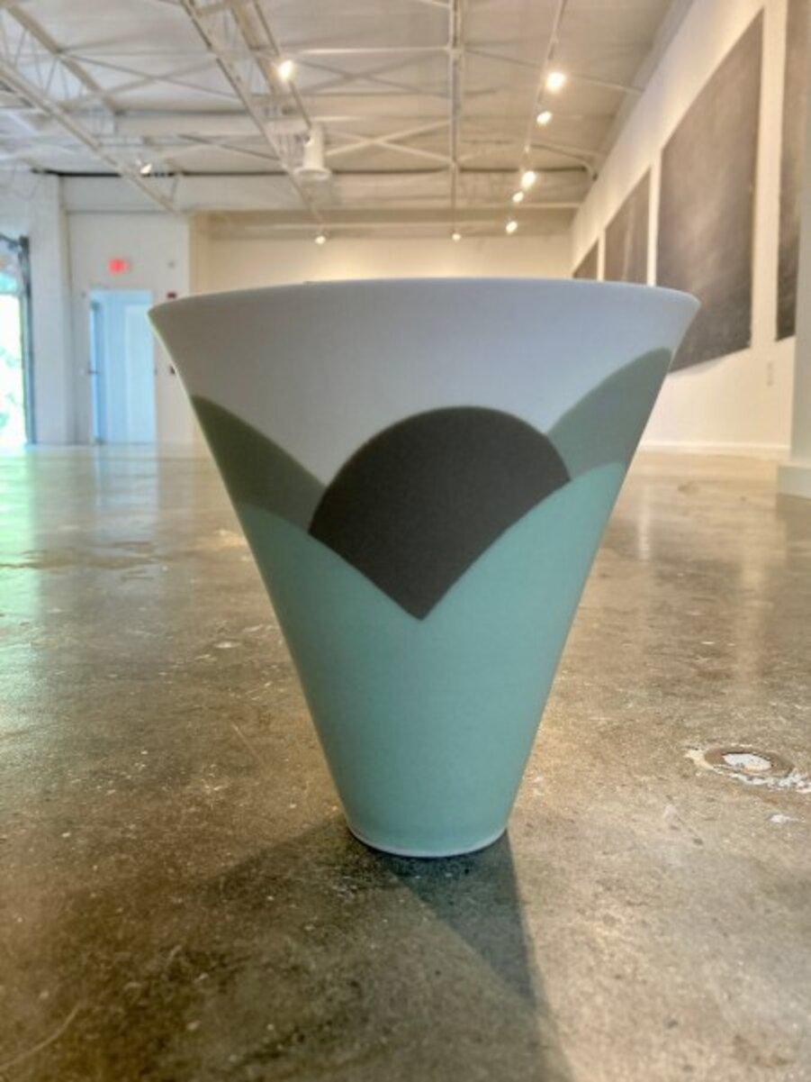 Fait main Vase Tide de Sasha Wardell en vente