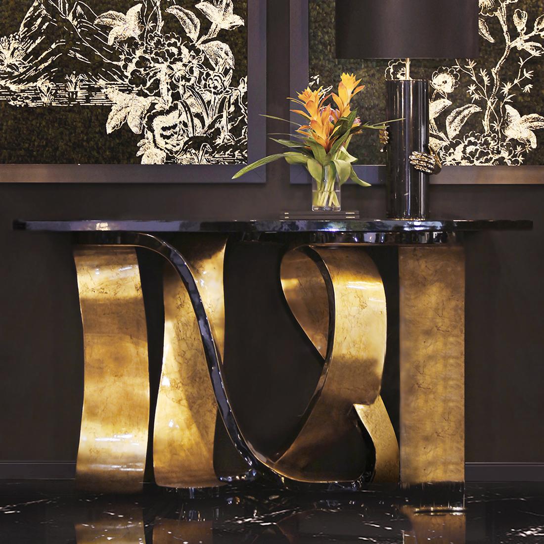Hand-Crafted Tie Gold Console Table with Black Lacquered Wood Veneered Top For Sale