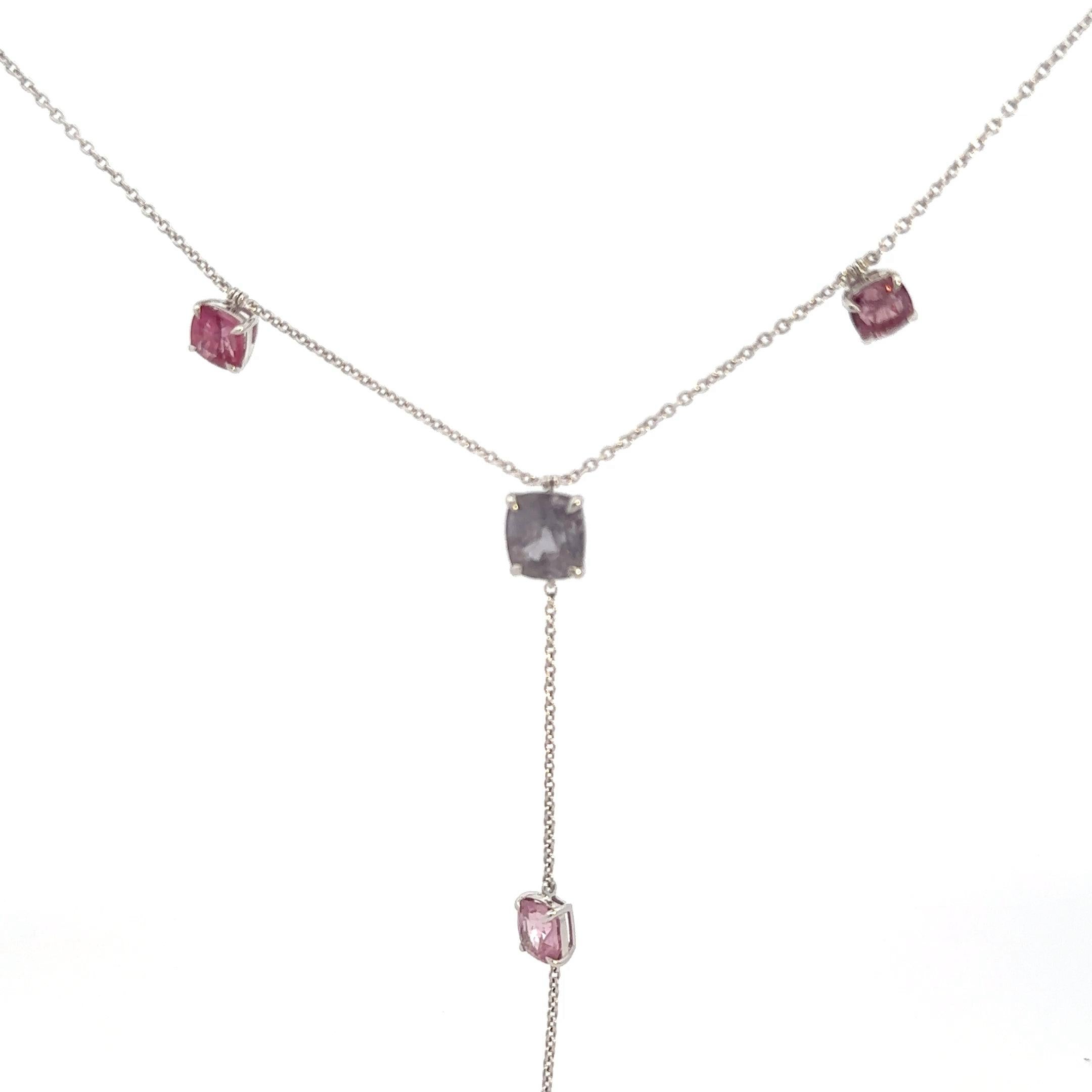 Collana in oro bianco 18 carati per lei, stile cravatta con spinello In condizioni Nuovo in vendita a Genève, GE