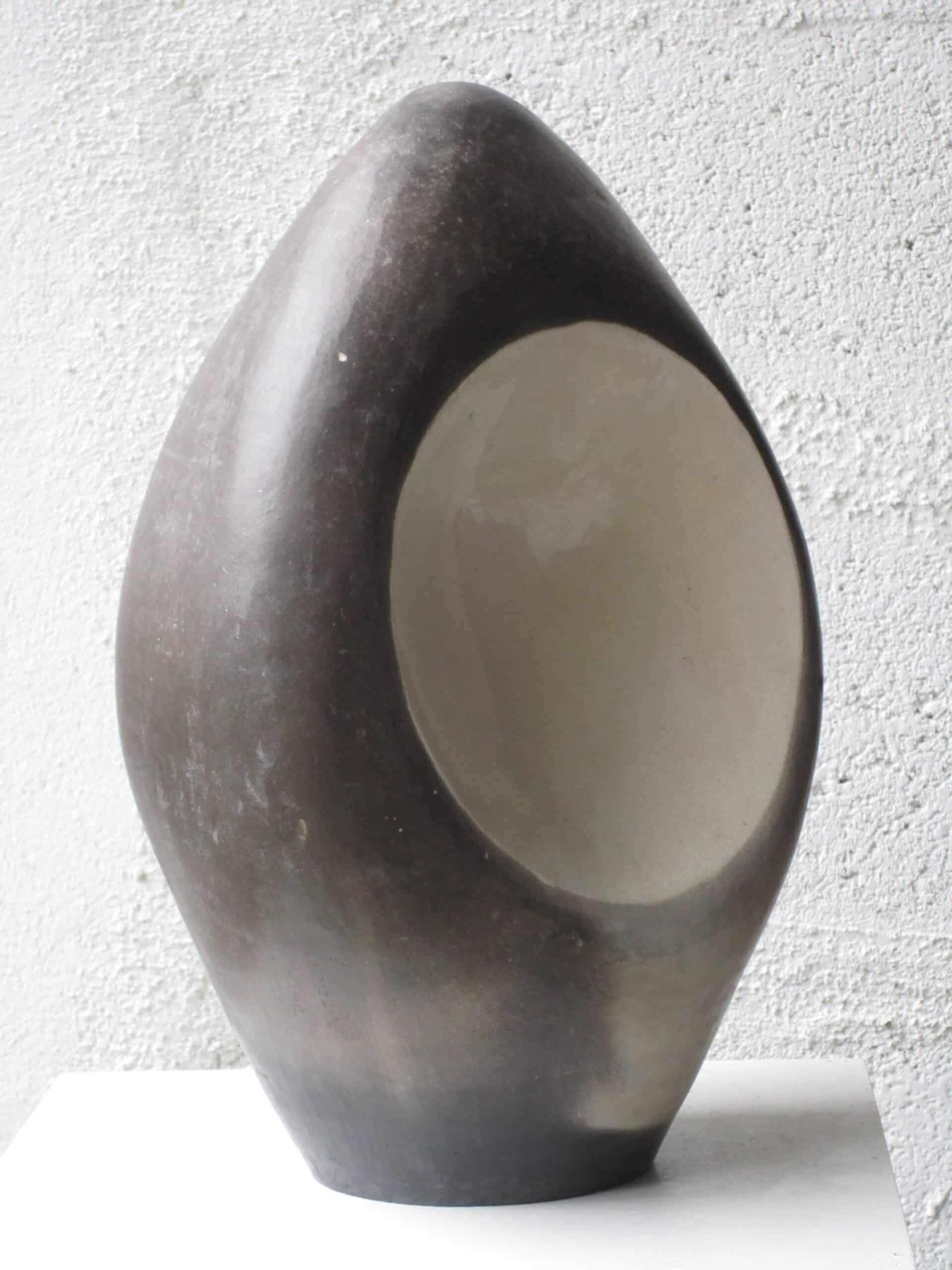 Cell de Tien Wen - Sculpture abstraite en céramique en vente 3