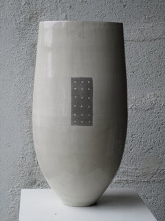 Dix-huit (Eighteen), Abstract Ceramic Sculpture
