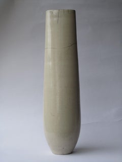 Genesis I de Tien Wen, sculpture abstraite, tons clairs, élancée