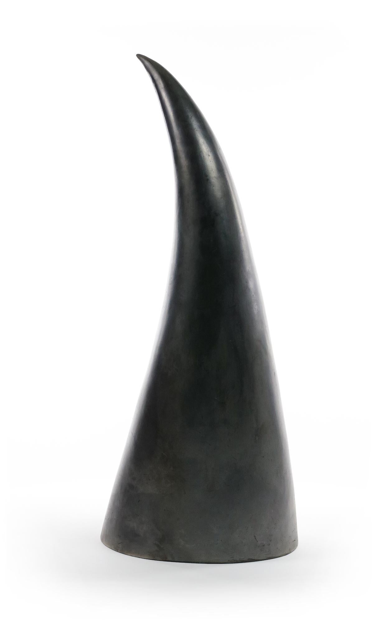 Pináculo de Tien Wen - Escultura abstracta de cerámica, forma pura, técnica raku 6