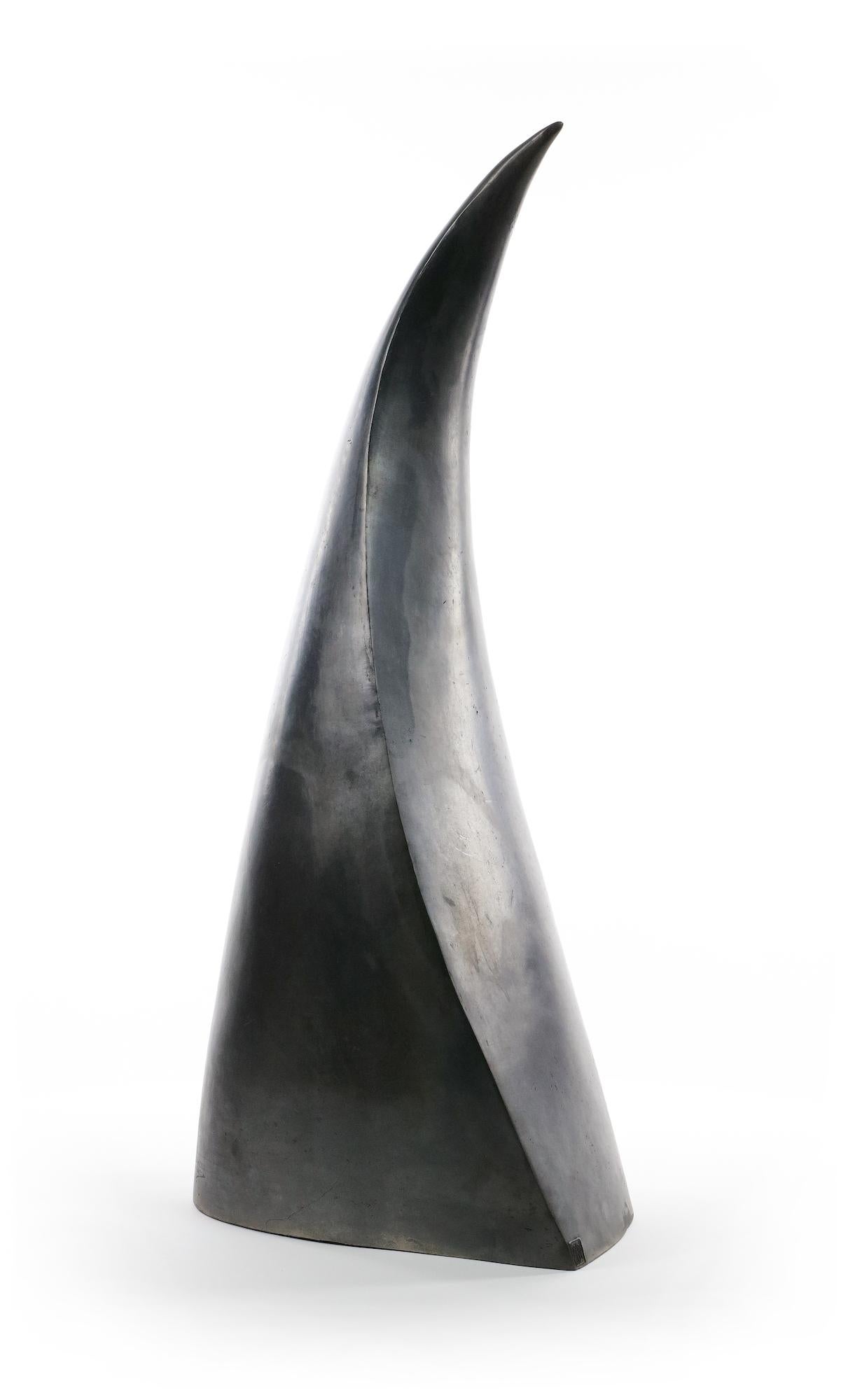 Pináculo de Tien Wen - Escultura abstracta de cerámica, forma pura, técnica raku 8