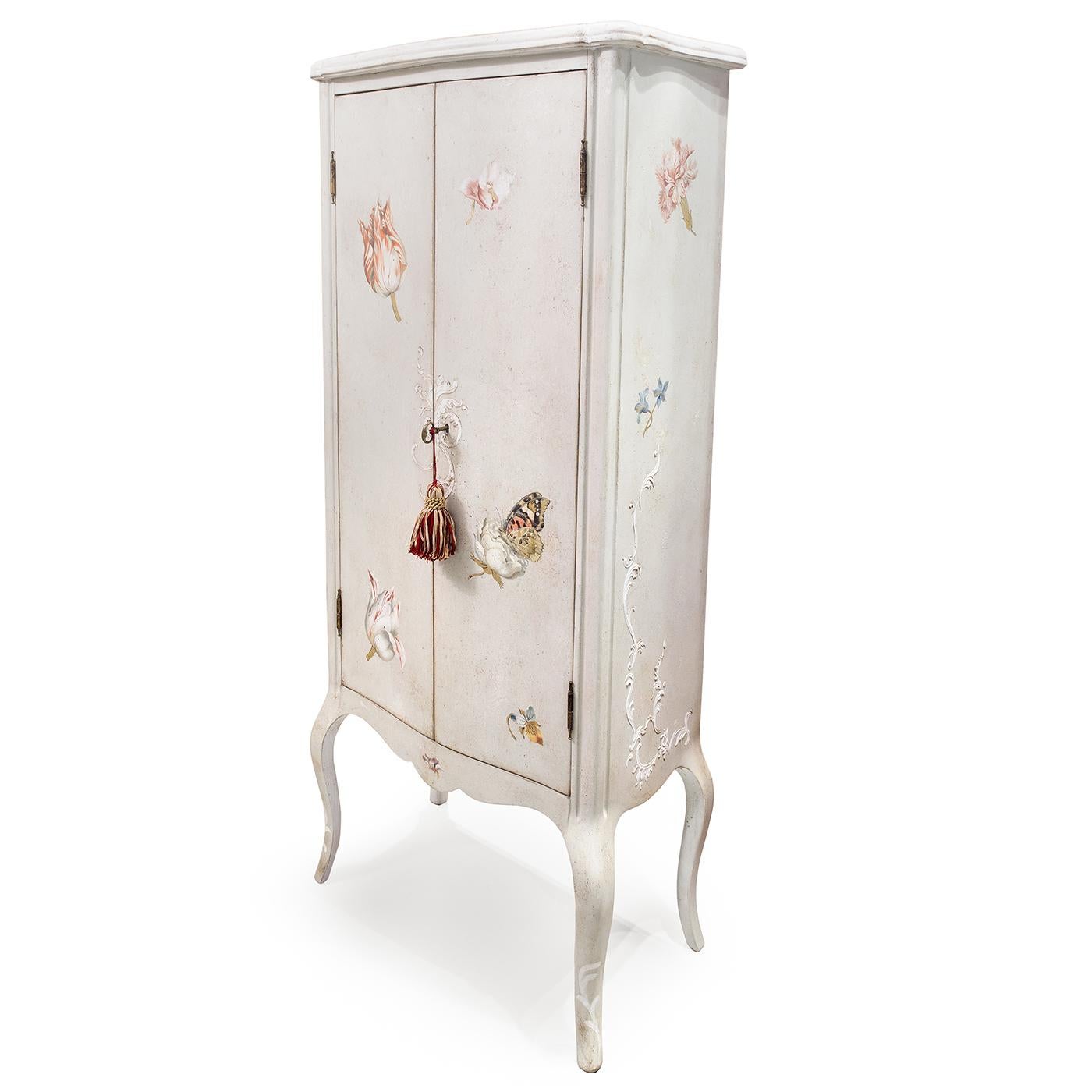 Tiepolo Tall Cabinet In New Condition In Milan, IT