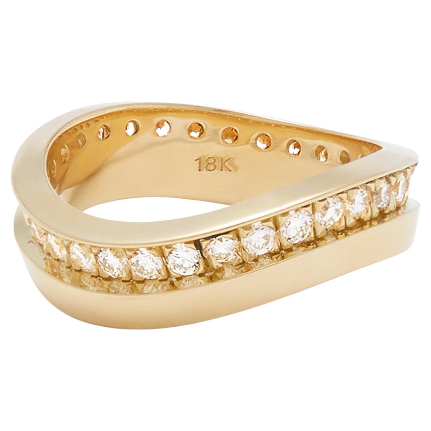 Casey Perez Gestufter Stapelbarer Ring aus 18 Karat Gold und Diamant Wave Band - Größe 6