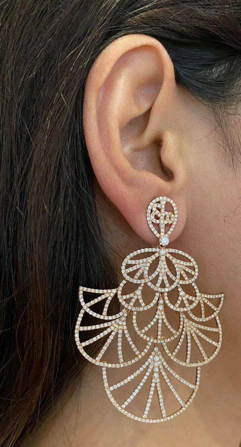 Tiered Diamond Chandelier Earrings with 9.50 Carats total in 18k Rose Gold For Sale 1
