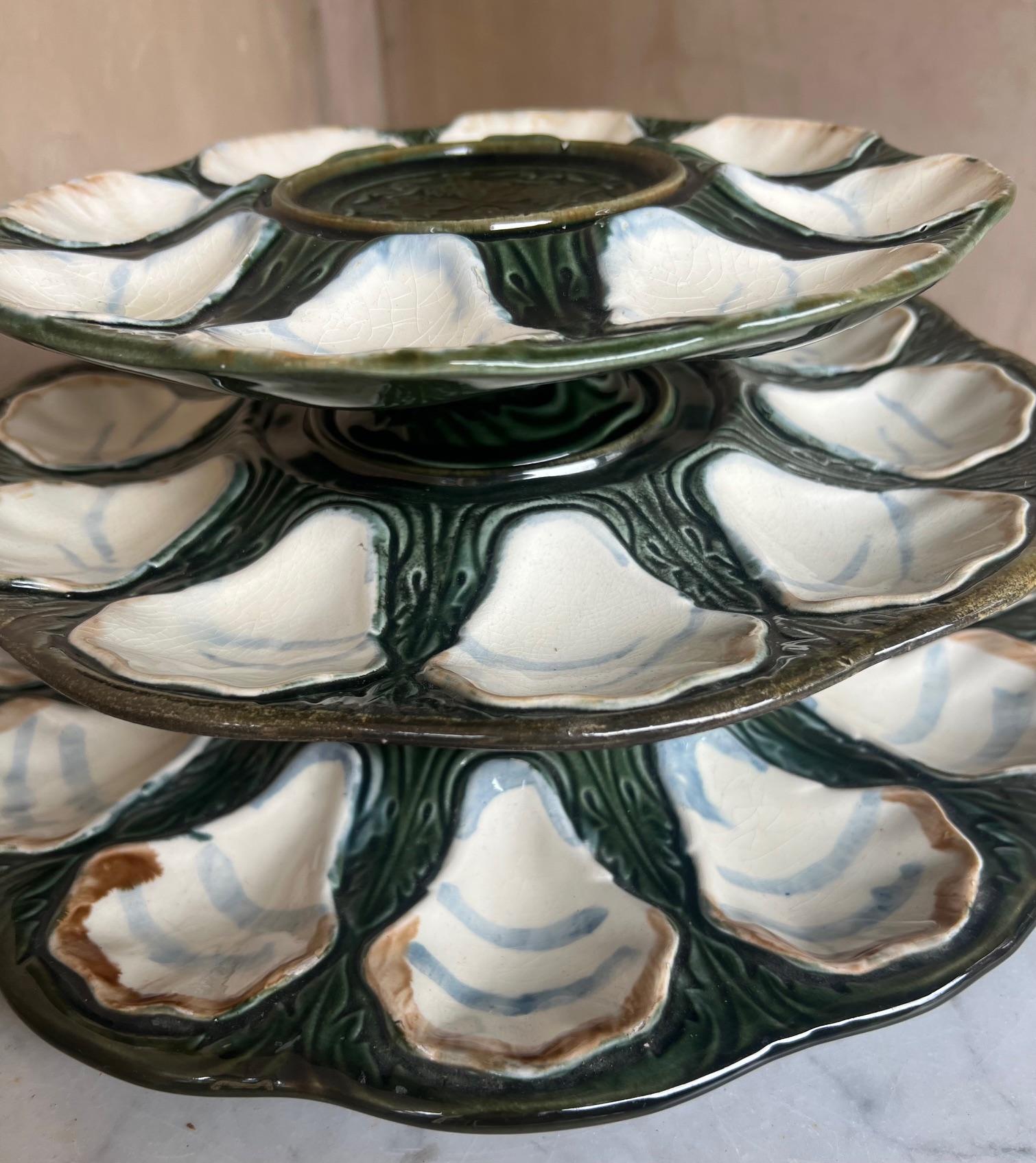 Tiered Longchamp Hand Painted Oyster Plate Set of 3, c. 1900 For Sale 5