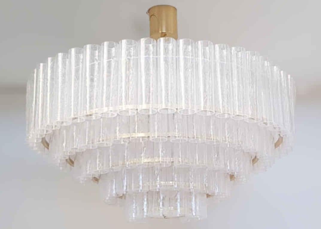 Lampadario a strati Pulegoso di Murano di Fabio Ltd In condizioni Nuovo in vendita a Los Angeles, CA