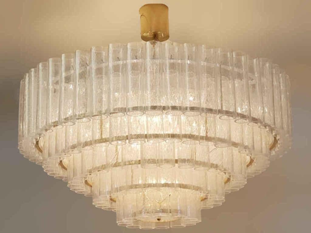 XXI secolo e contemporaneo Lampadario a strati Pulegoso di Murano di Fabio Ltd in vendita