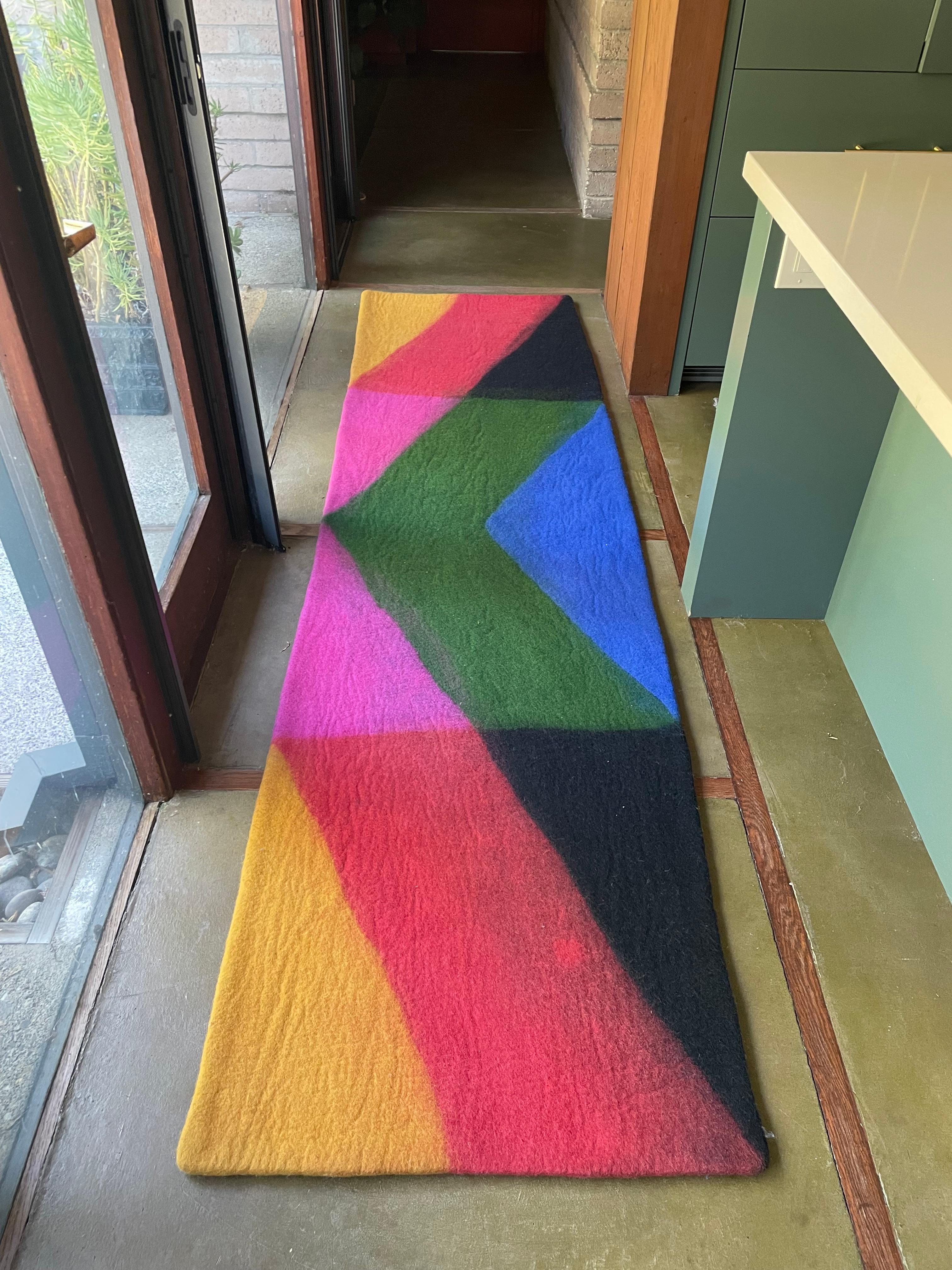 Moderno Tappeto Tierra Runner Peace Industry (R) in vendita